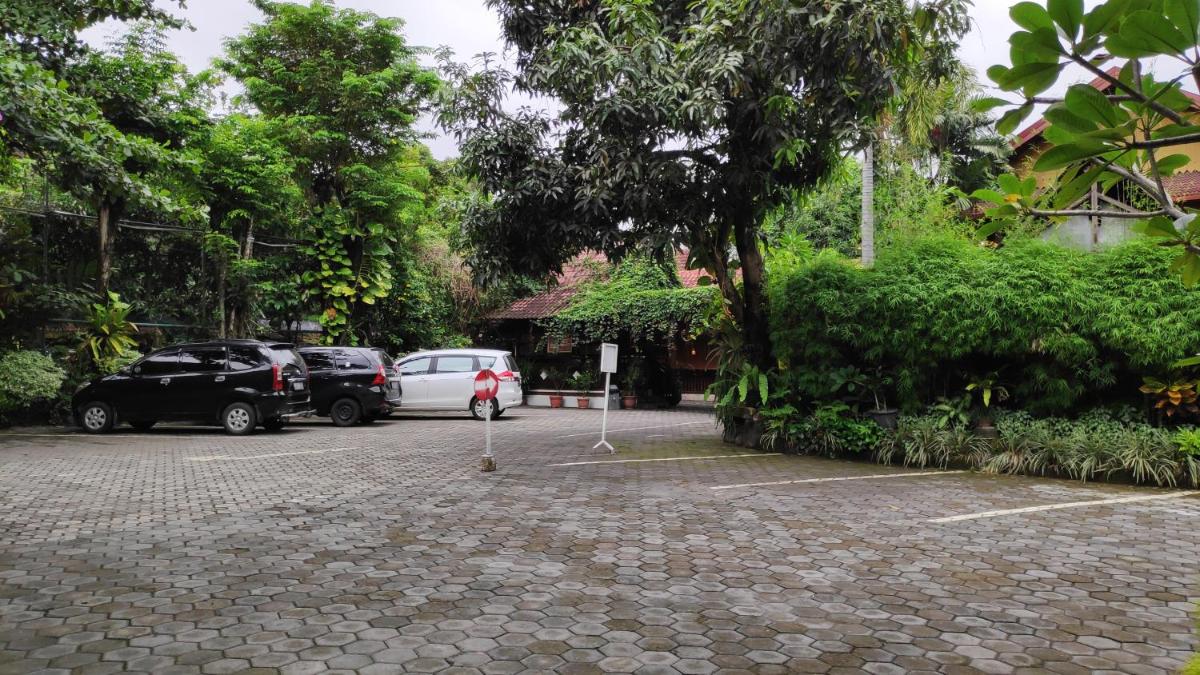 Paku Mas Hotel