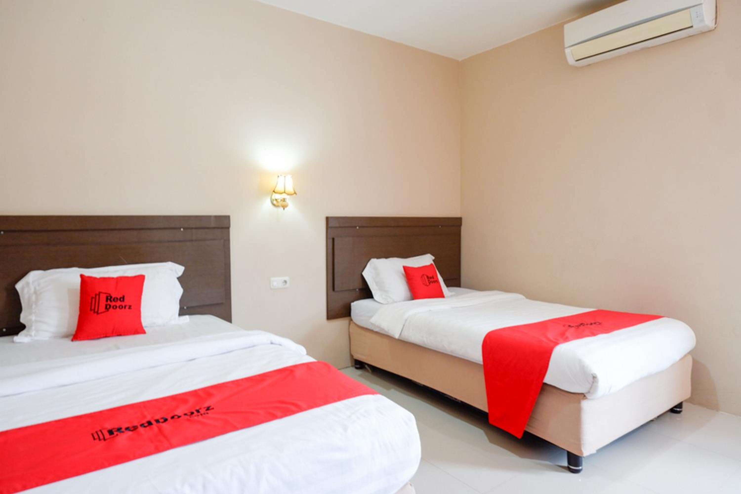 RedDoorz Plus at Hotel Srikandi Kendari