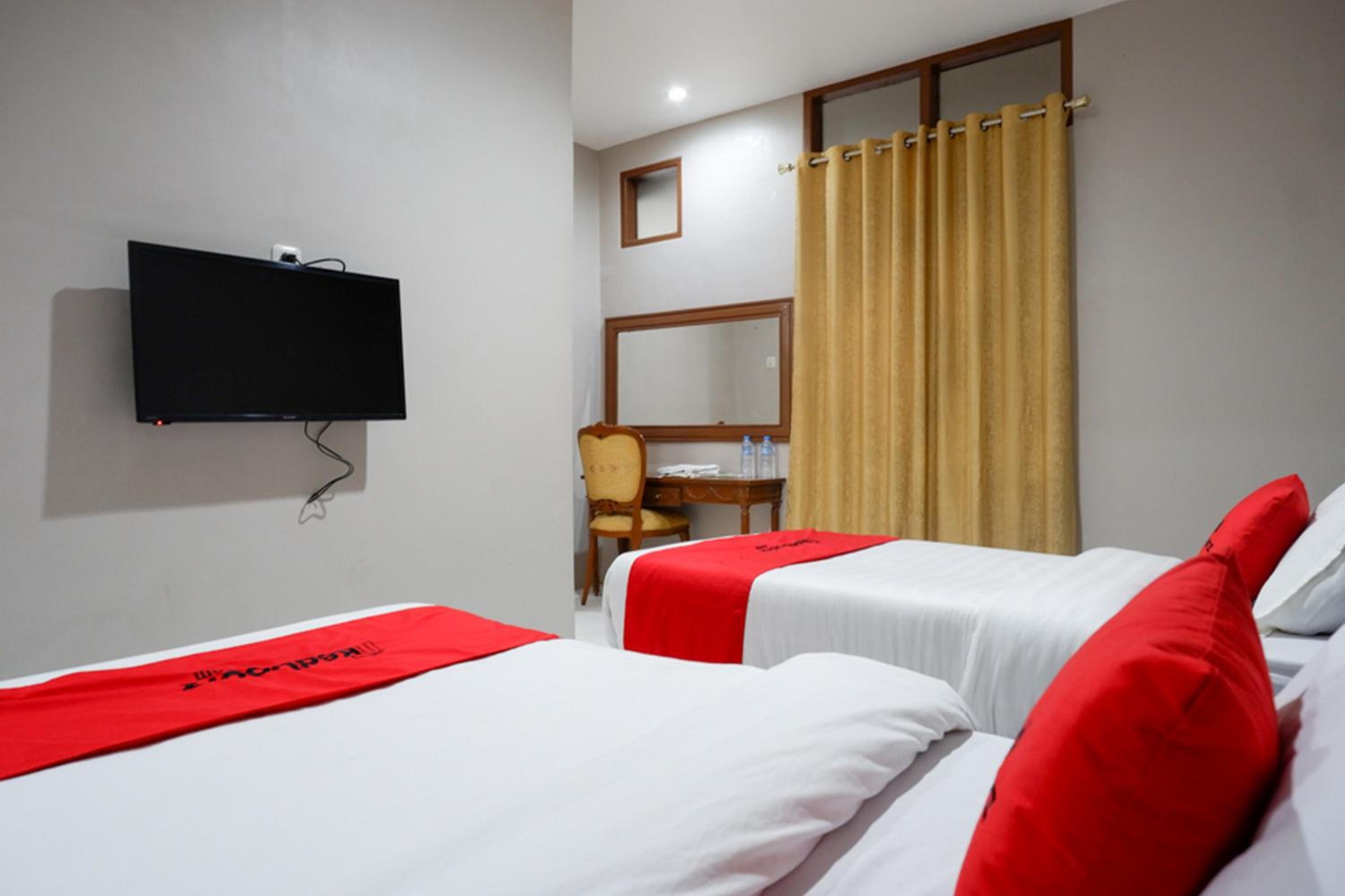 RedDoorz Plus at Hotel Srikandi Kendari