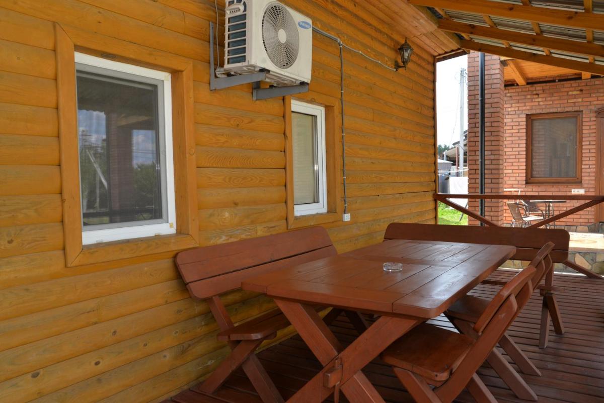 outdoor BBQ area