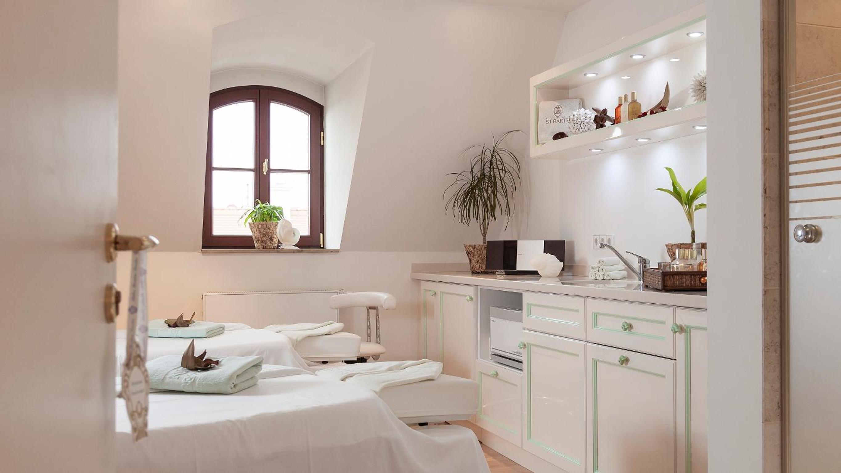 Dresden Vacations - Relais  Chateaux Bulow Palais - Property Image 22