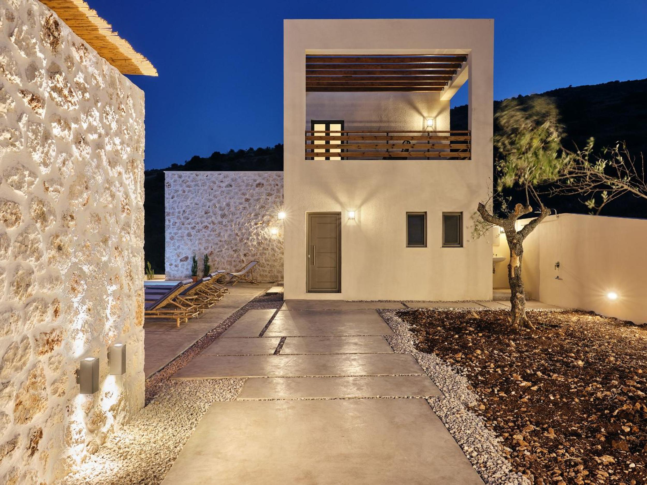 Hotel Apaggio Luxury Villa - Sea Views & Private Pool - Image 1