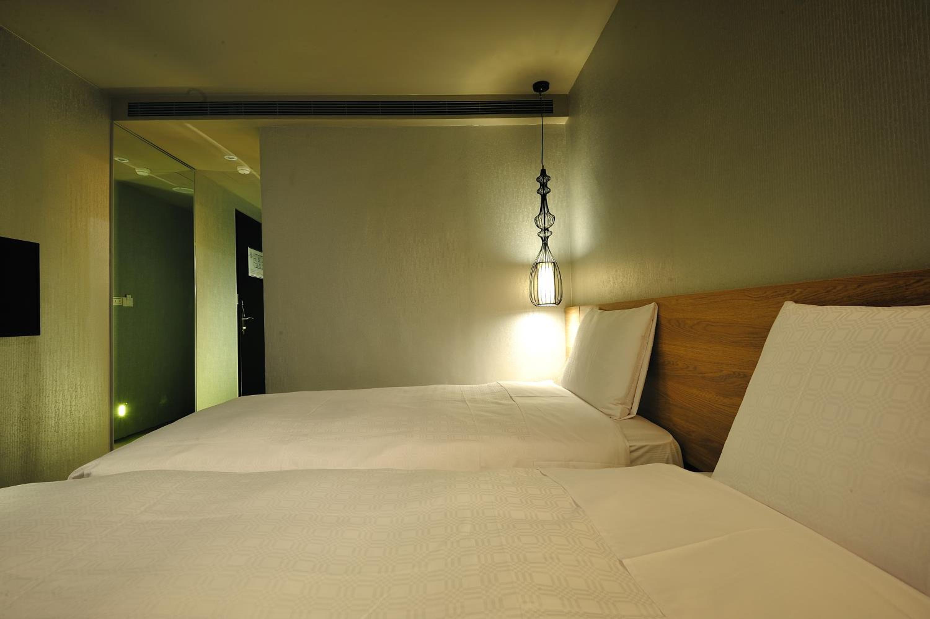 Forward Suites II