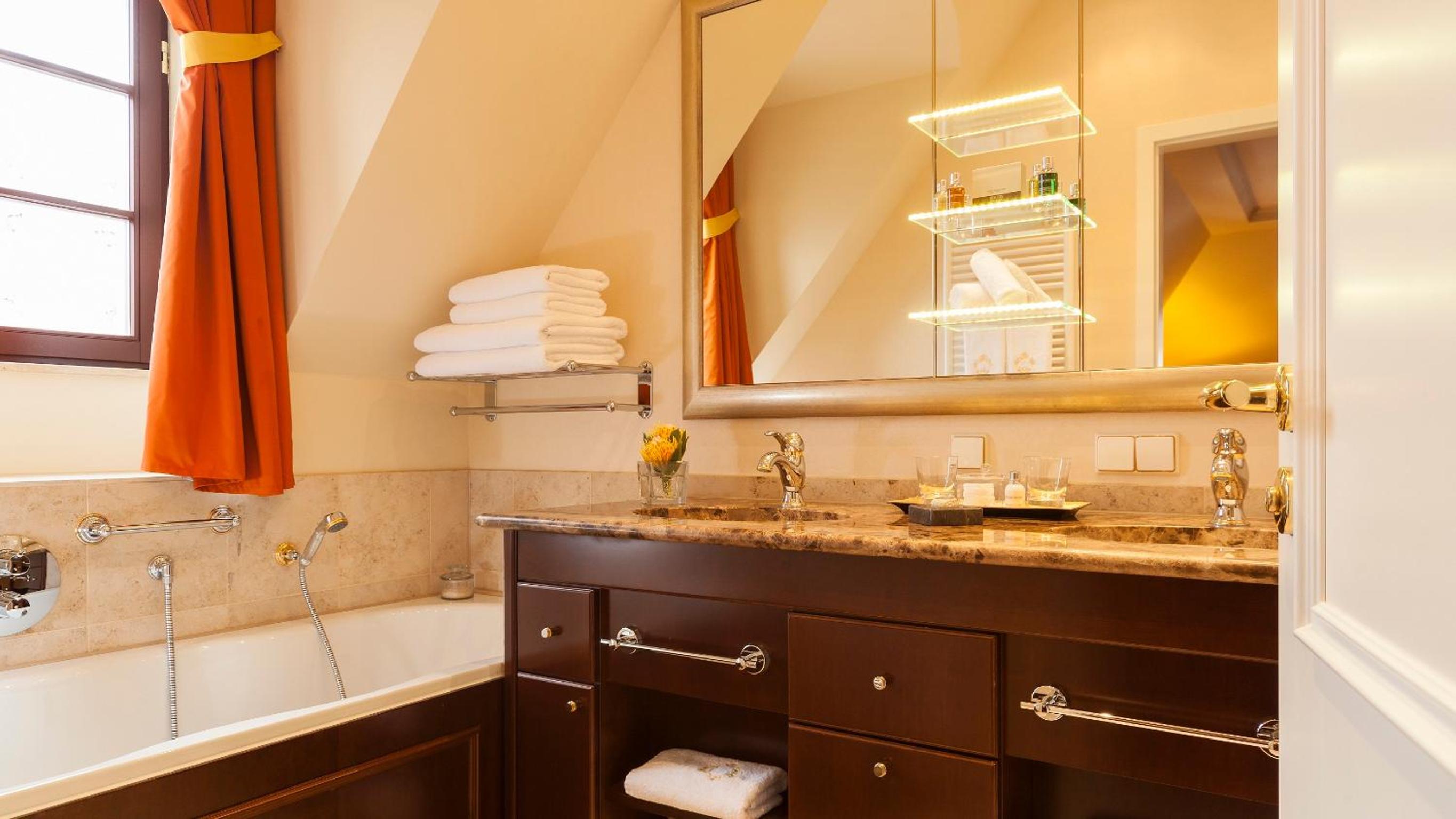 Dresden Vacations - Relais  Chateaux Bulow Palais - Property Image 13