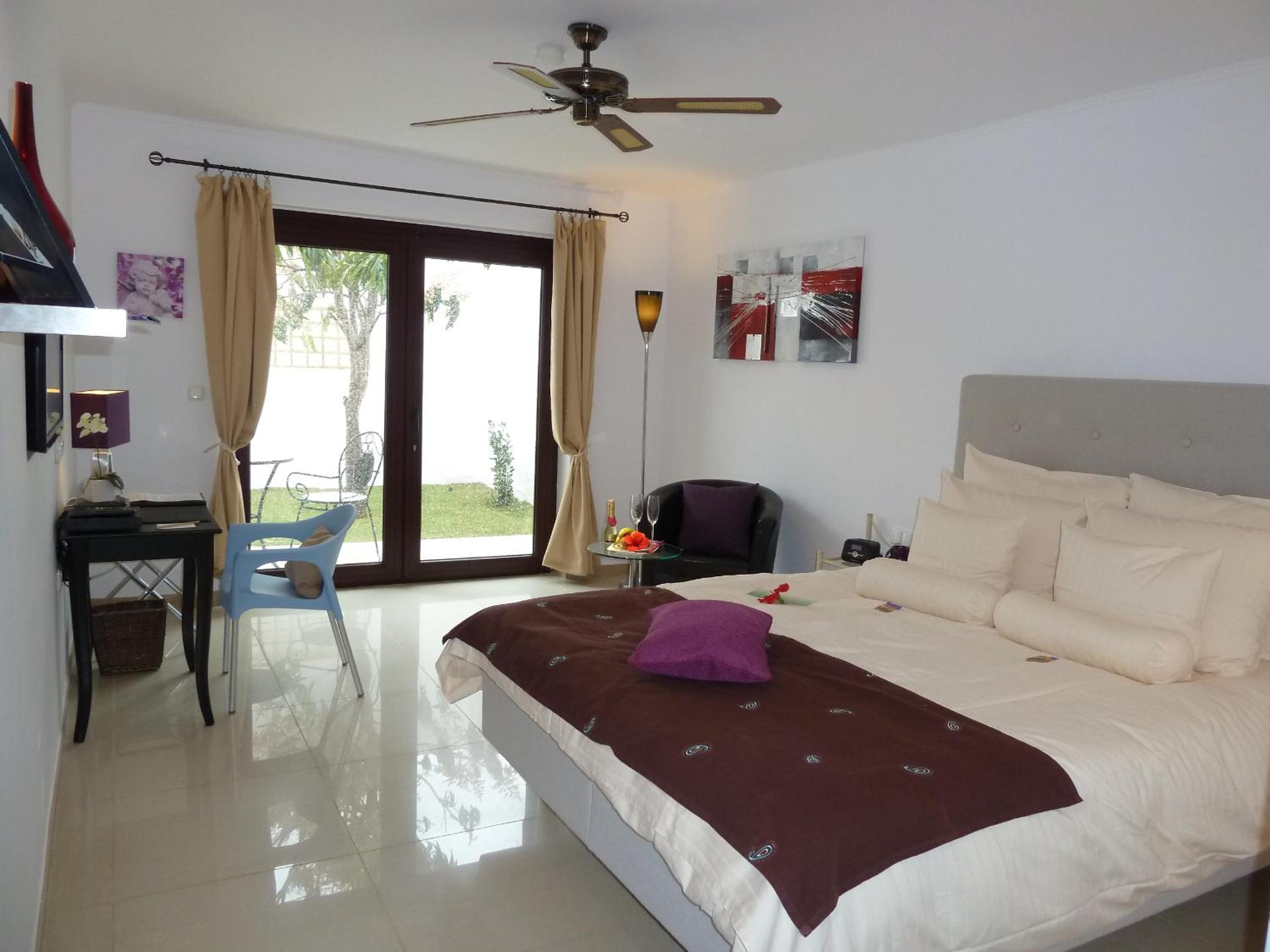 Birdcage Gay Men Resort and Lifestyle Hotel