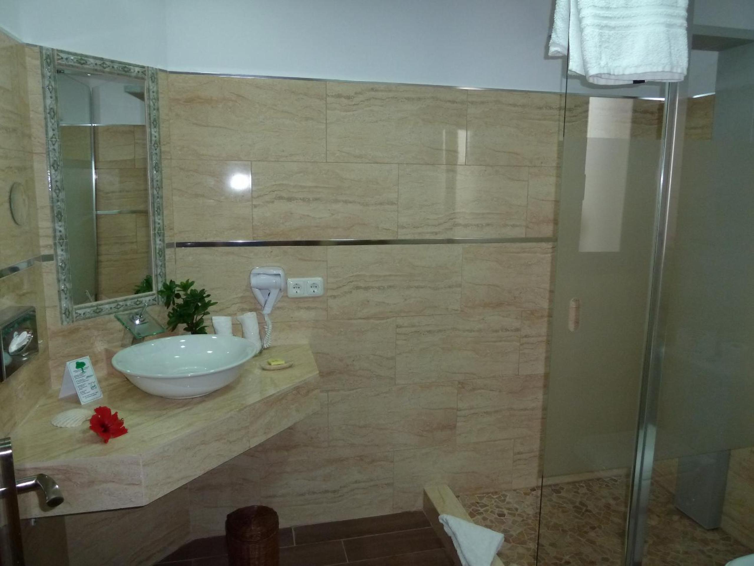 Birdcage Gay Men Resort and Lifestyle Hotel