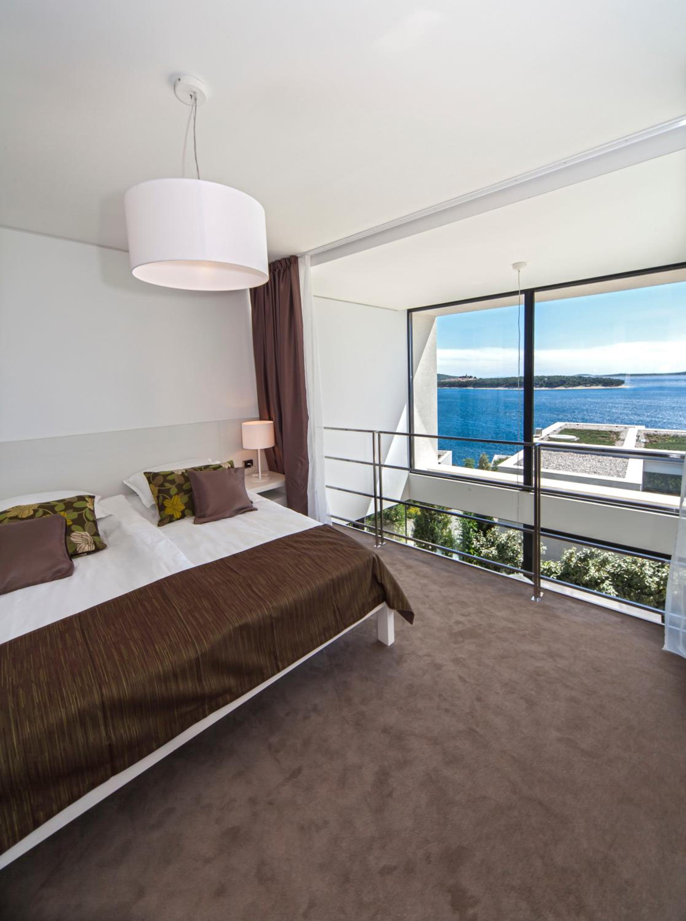 Golden Rays Luxury Villas & Apartments