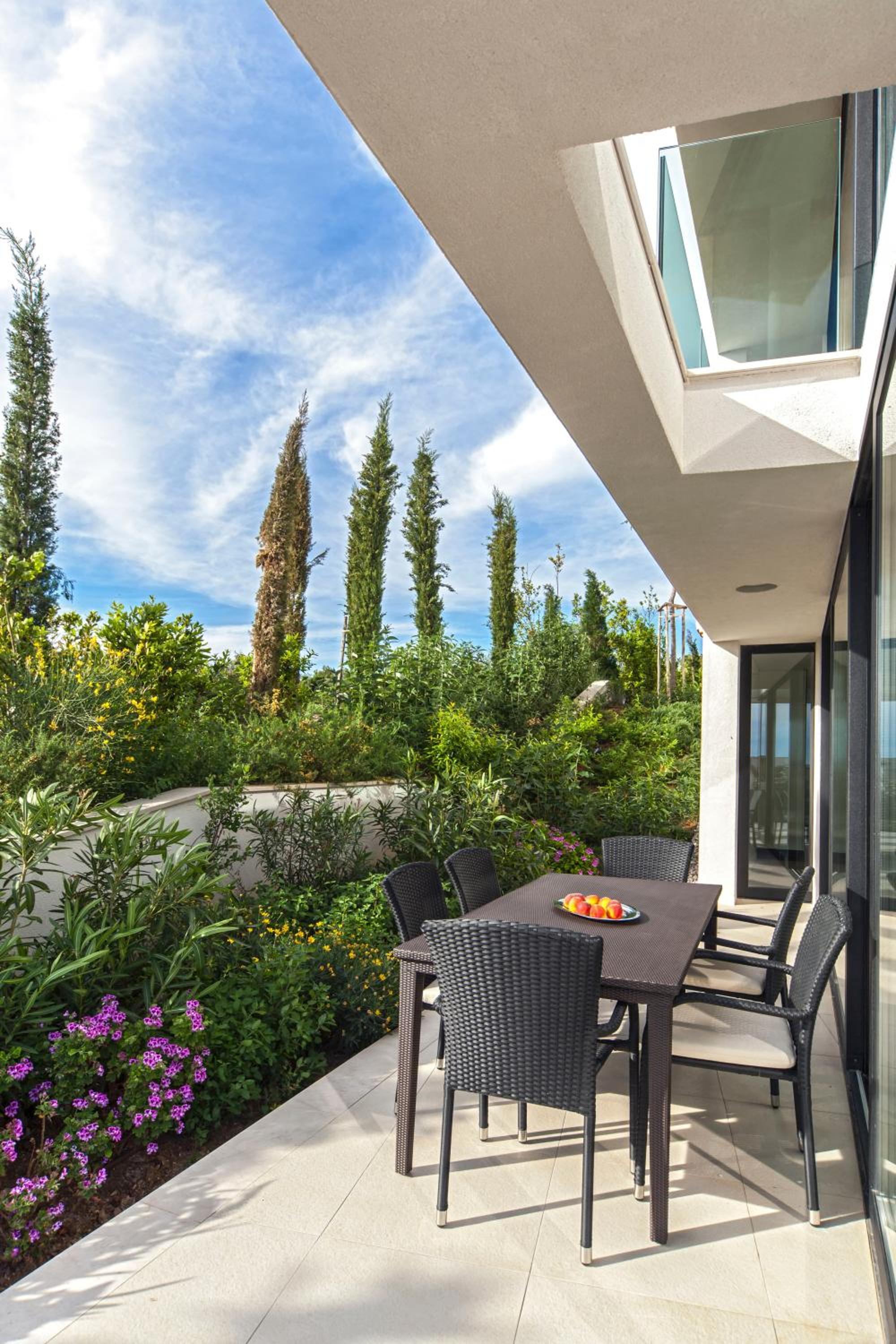 Golden Rays Luxury Villas & Apartments