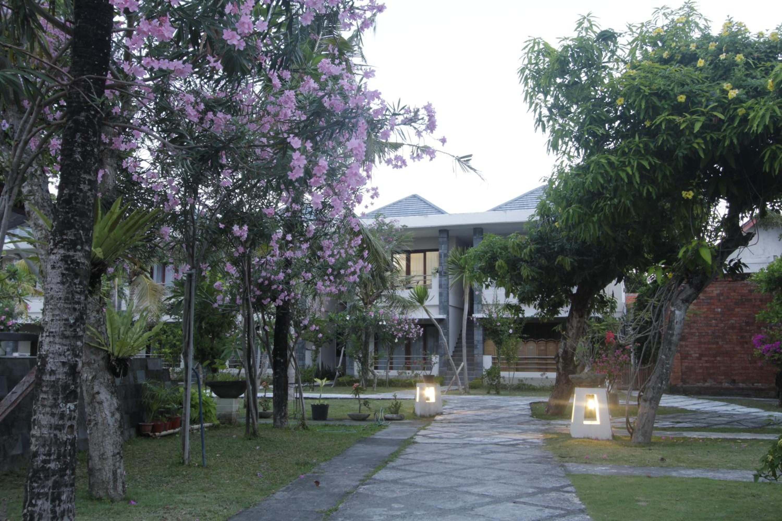 Alit Beach Resort and Villas