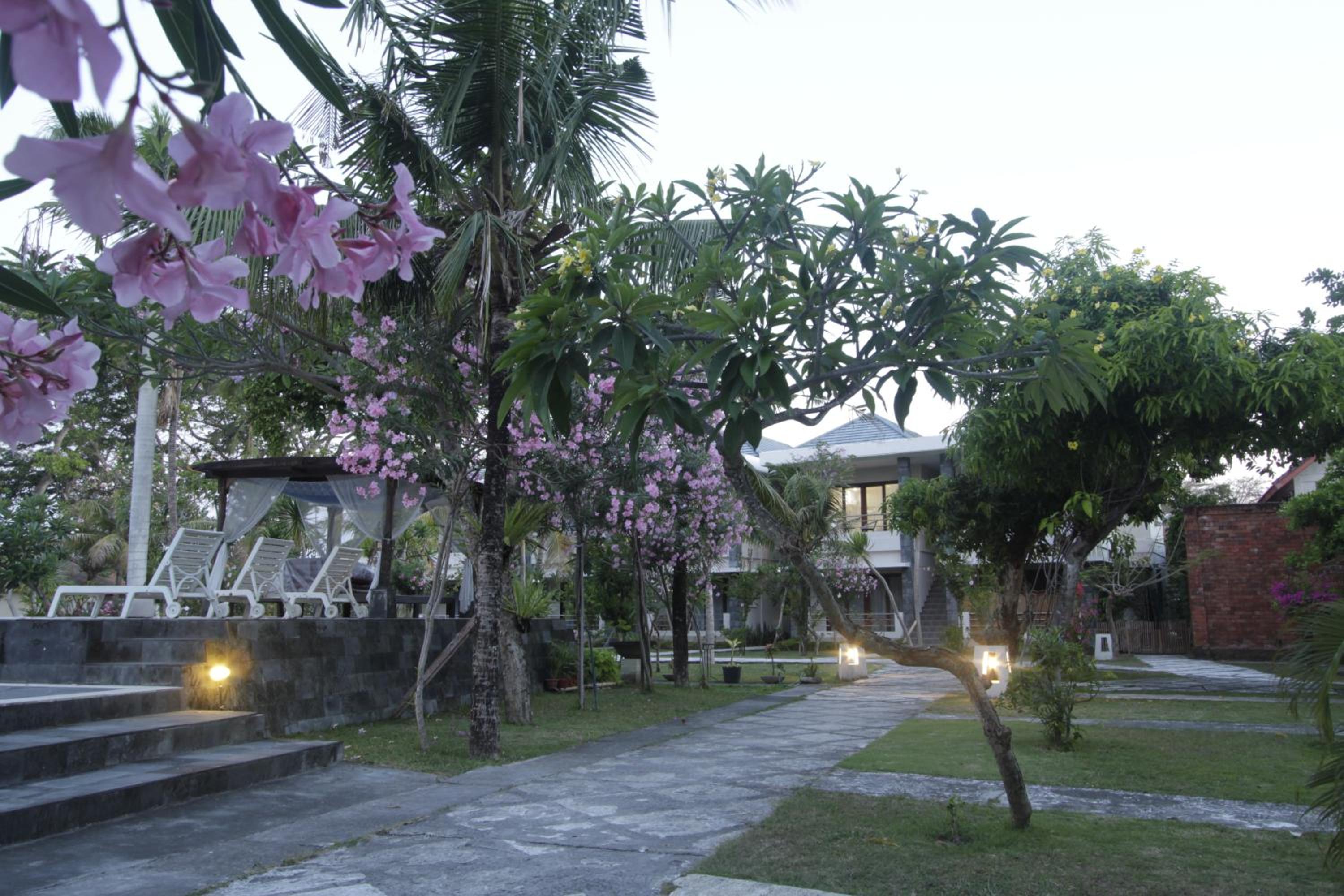 Alit Beach Resort and Villas