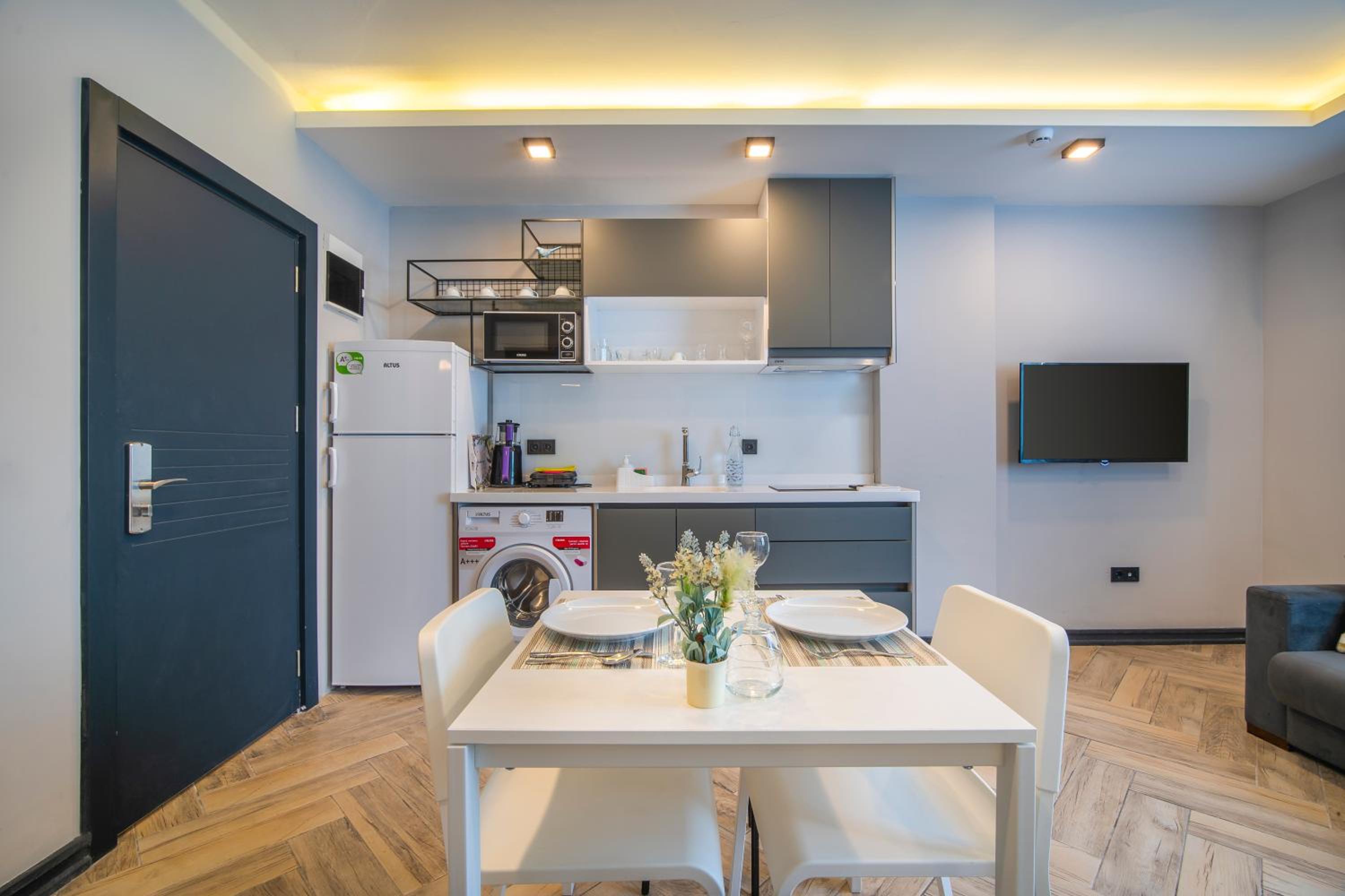 Meyde Boutique Suites - Image 6