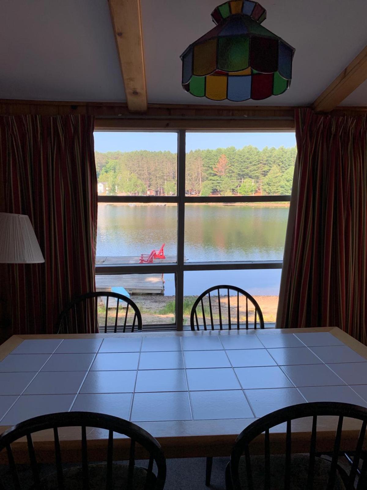 Algonquin Lakeside Inn