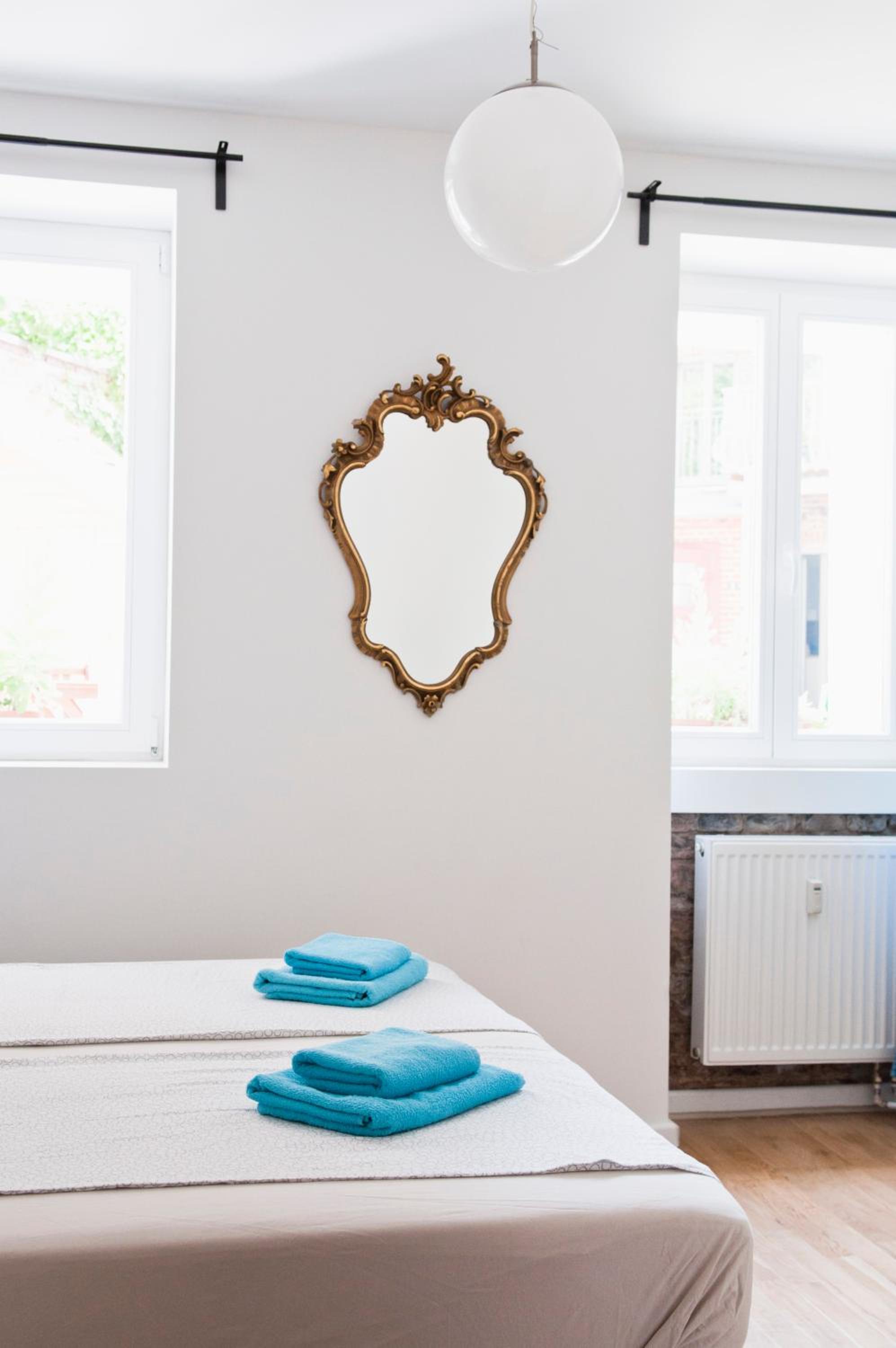 Beautiful Park Apartment for 4 Guests