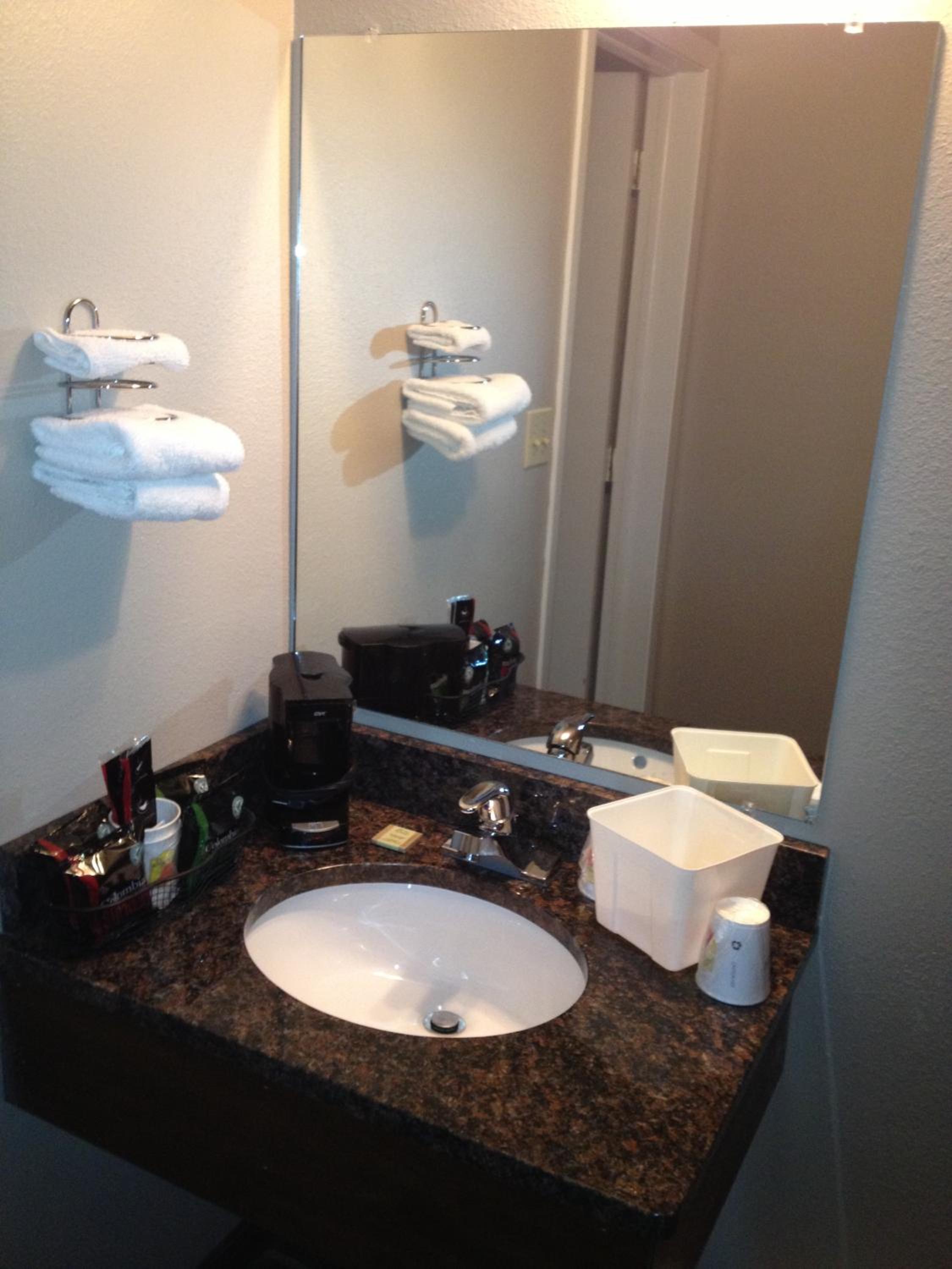 Pocatello Vacations - Super 8 by Wyndham Pocatello - Property Image 9