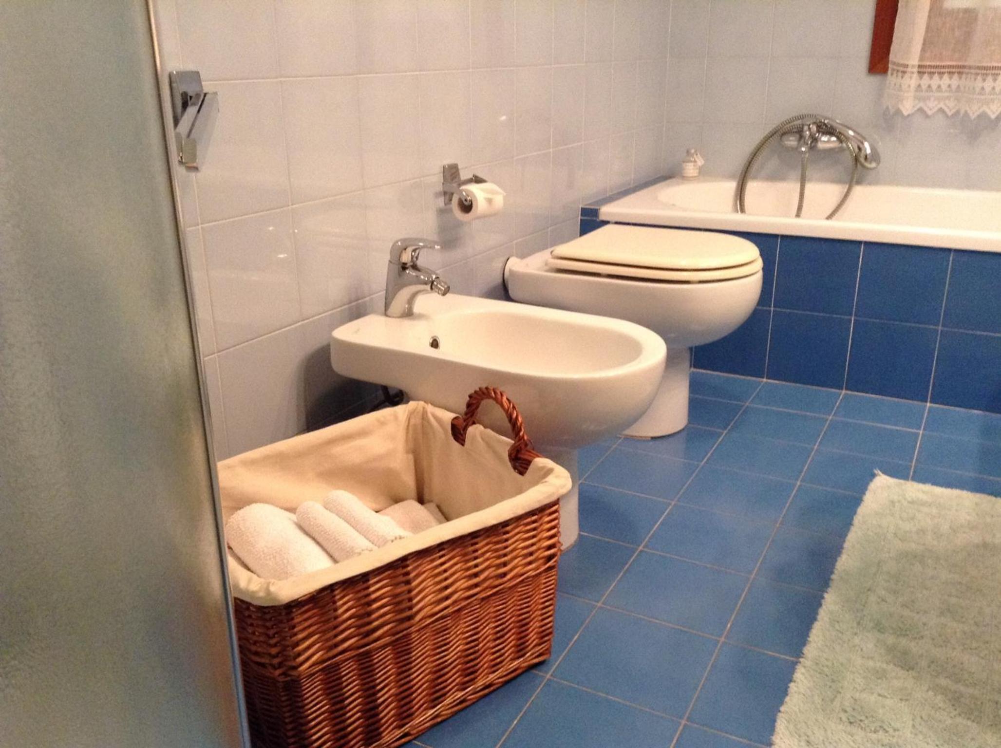 Venice and Venice Apartments - private rooms in shared apartment