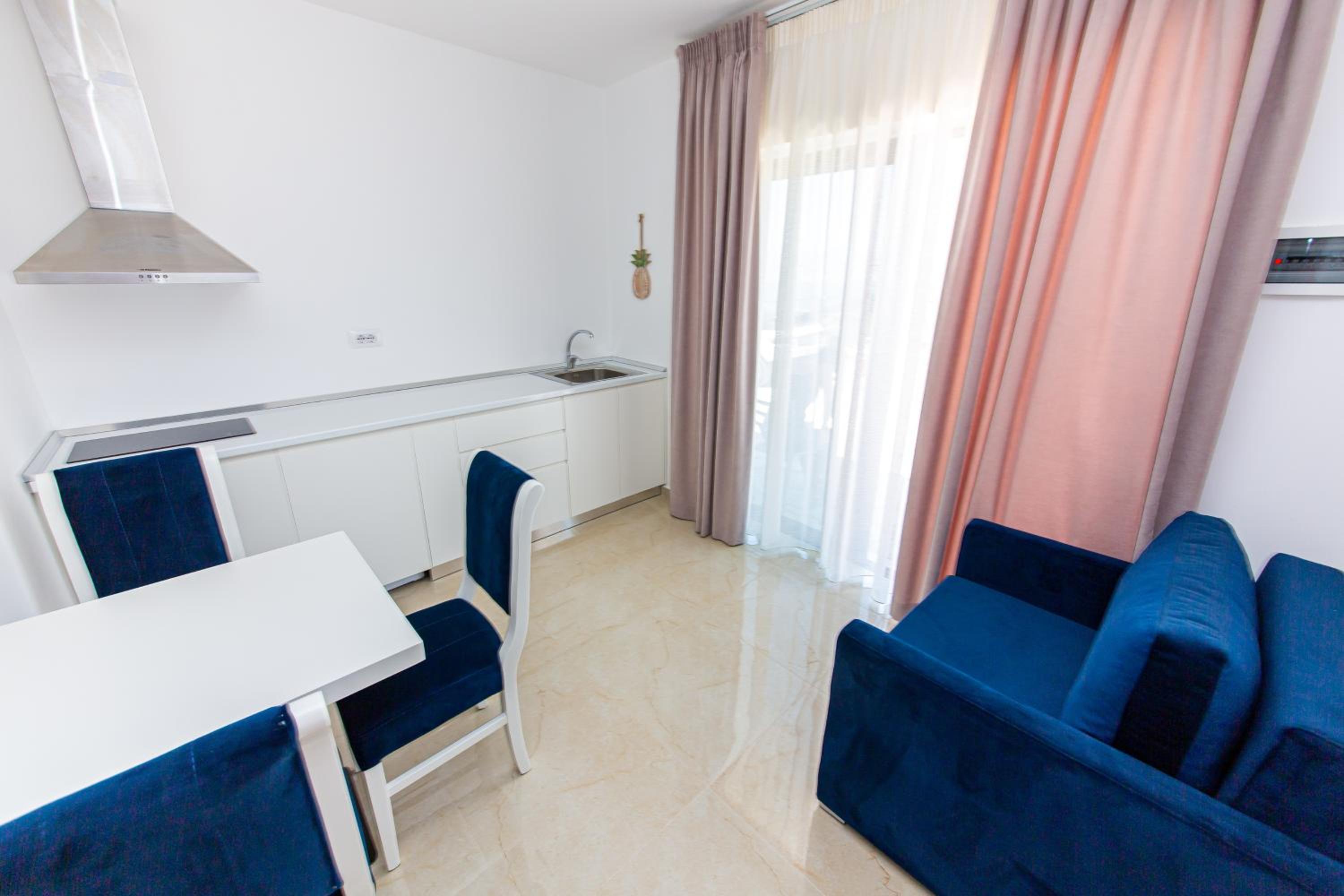 Santa Oliva Suites