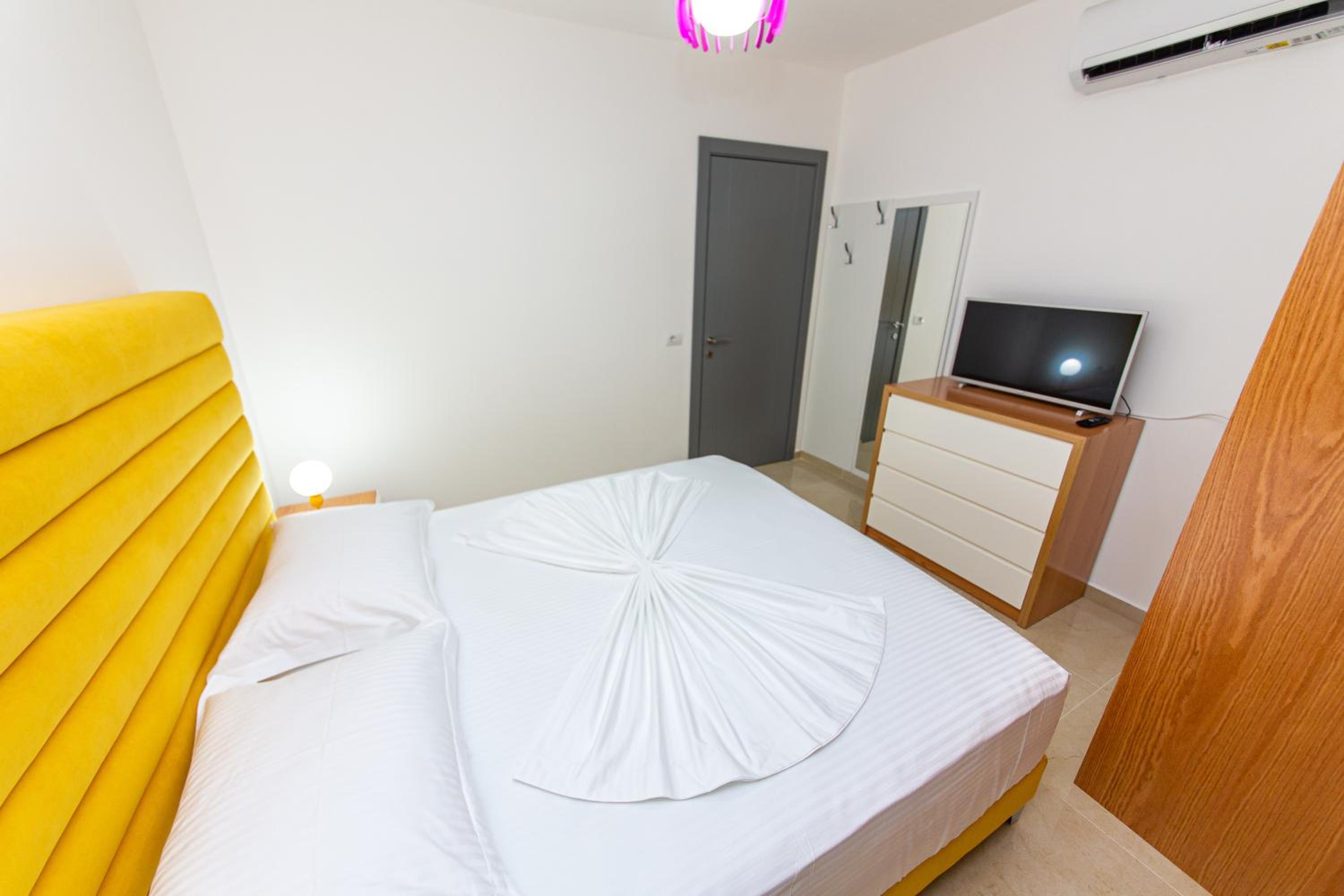 Santa Oliva Suites