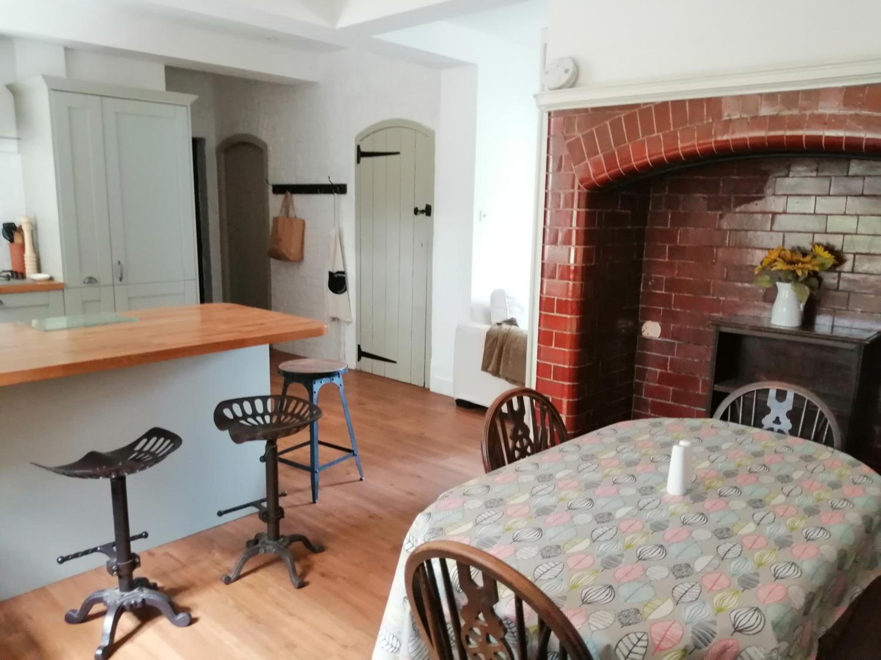 The Old Cook's House view 4