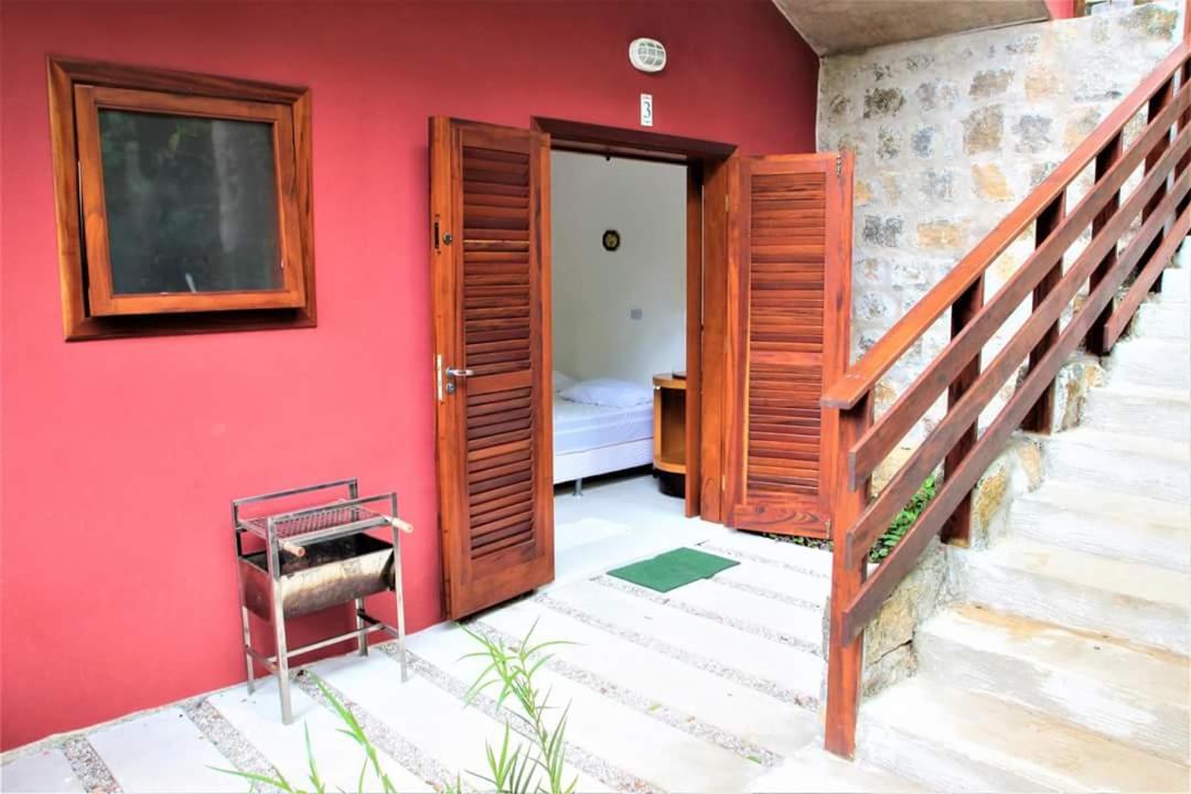 Villa Félix Suites e Chalés