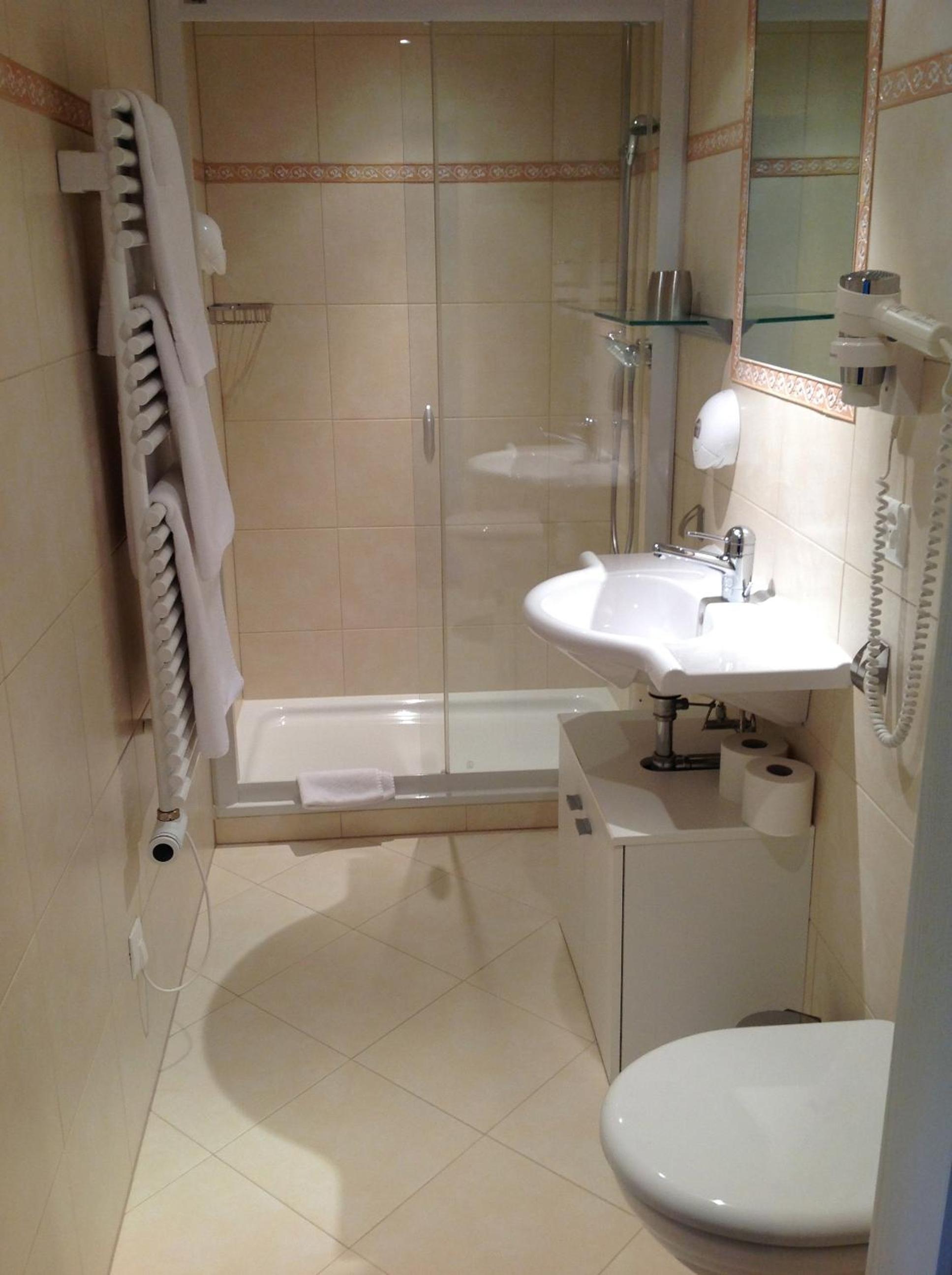 Photo 42