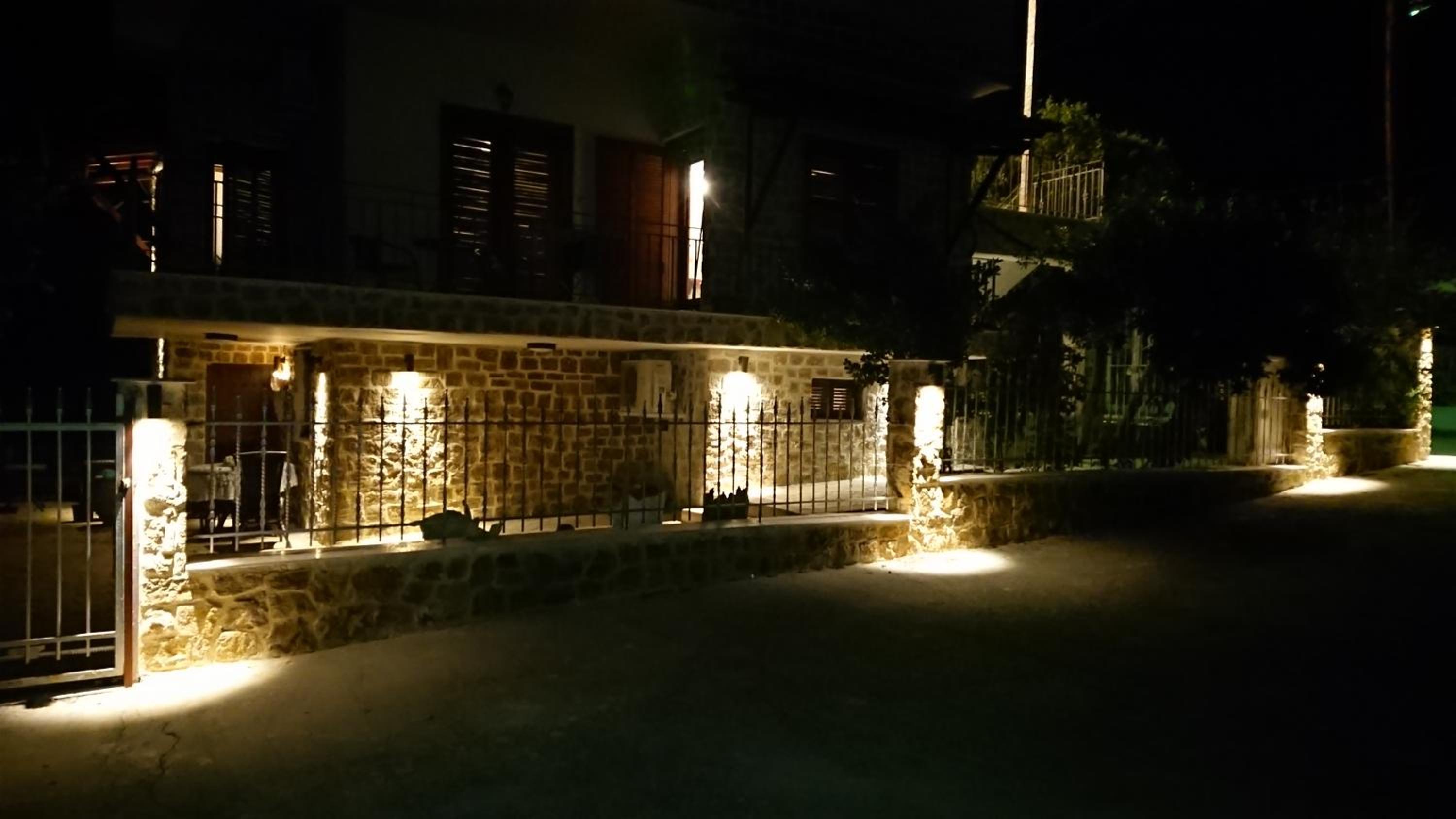 Stone house with seaview view 4