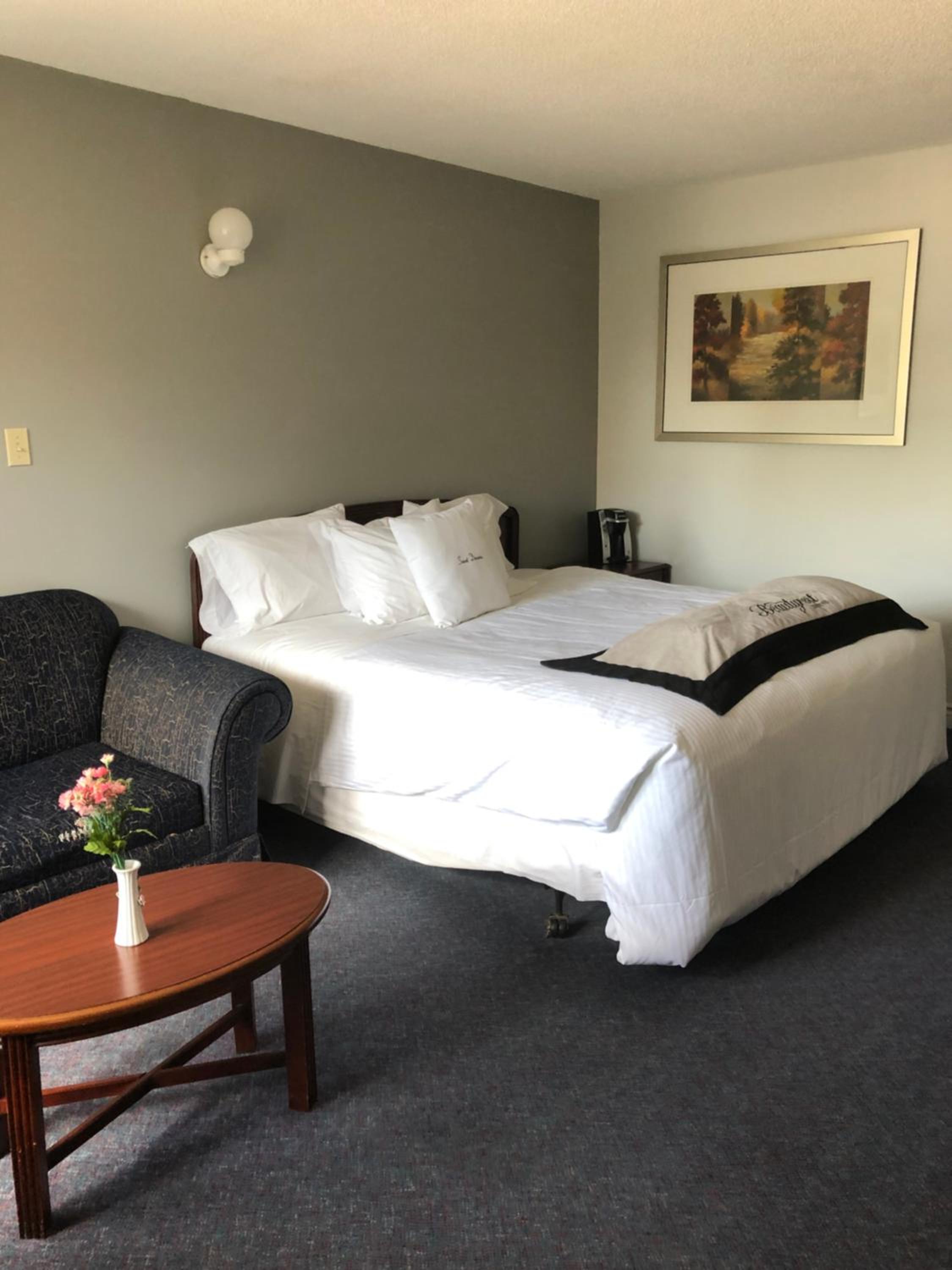 Good Night Inn