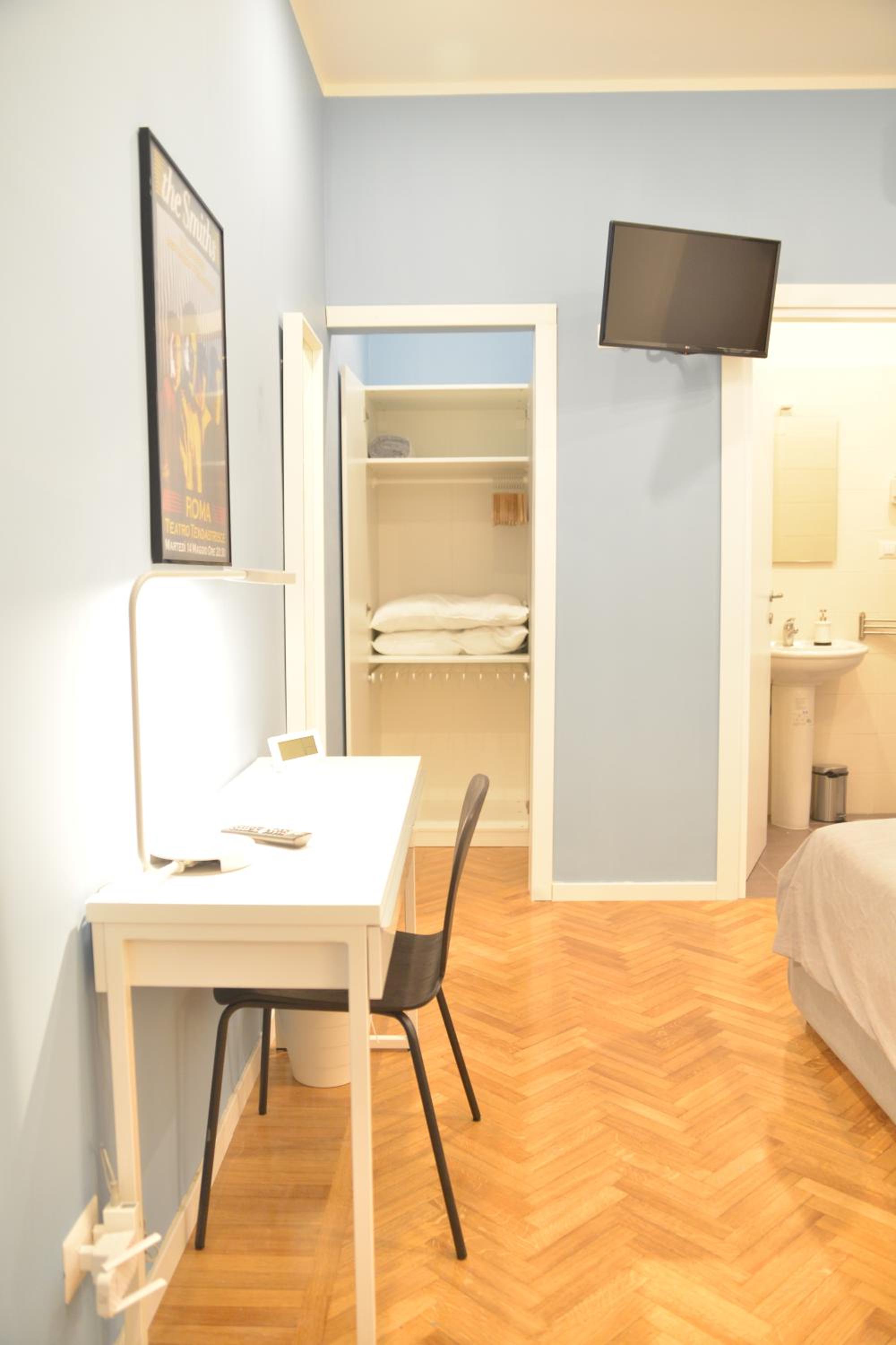 All You Need is Rome Guesthouse