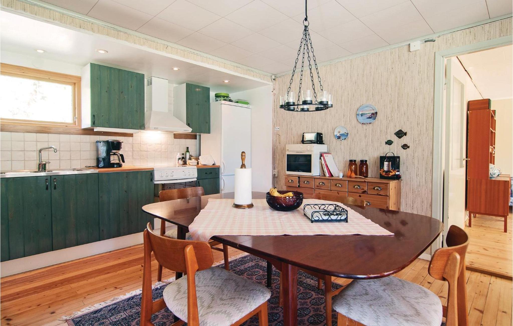 2 Bedroom Stunning Home In Slite view 4