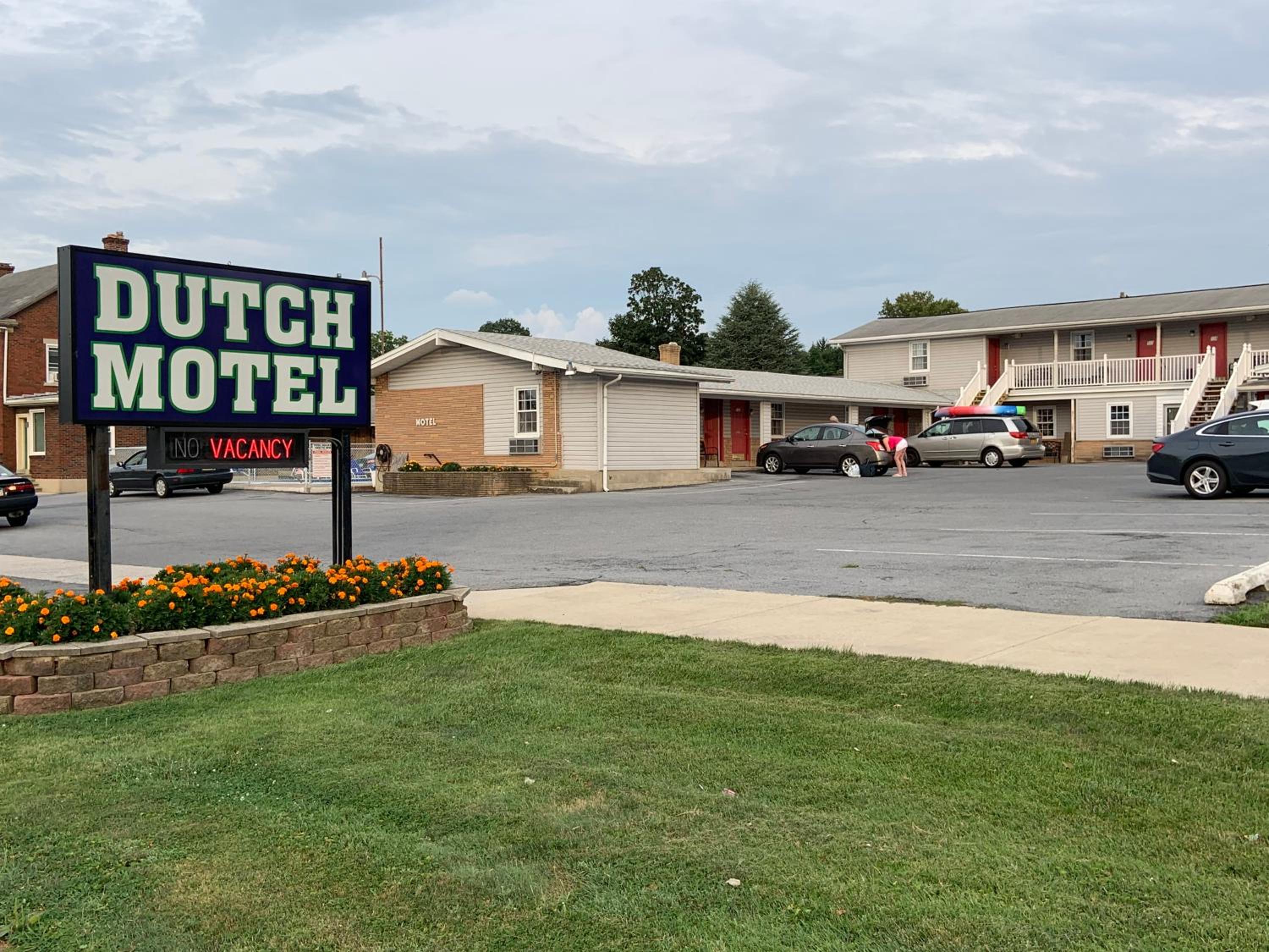 Dutch Motel Palmyra view 5