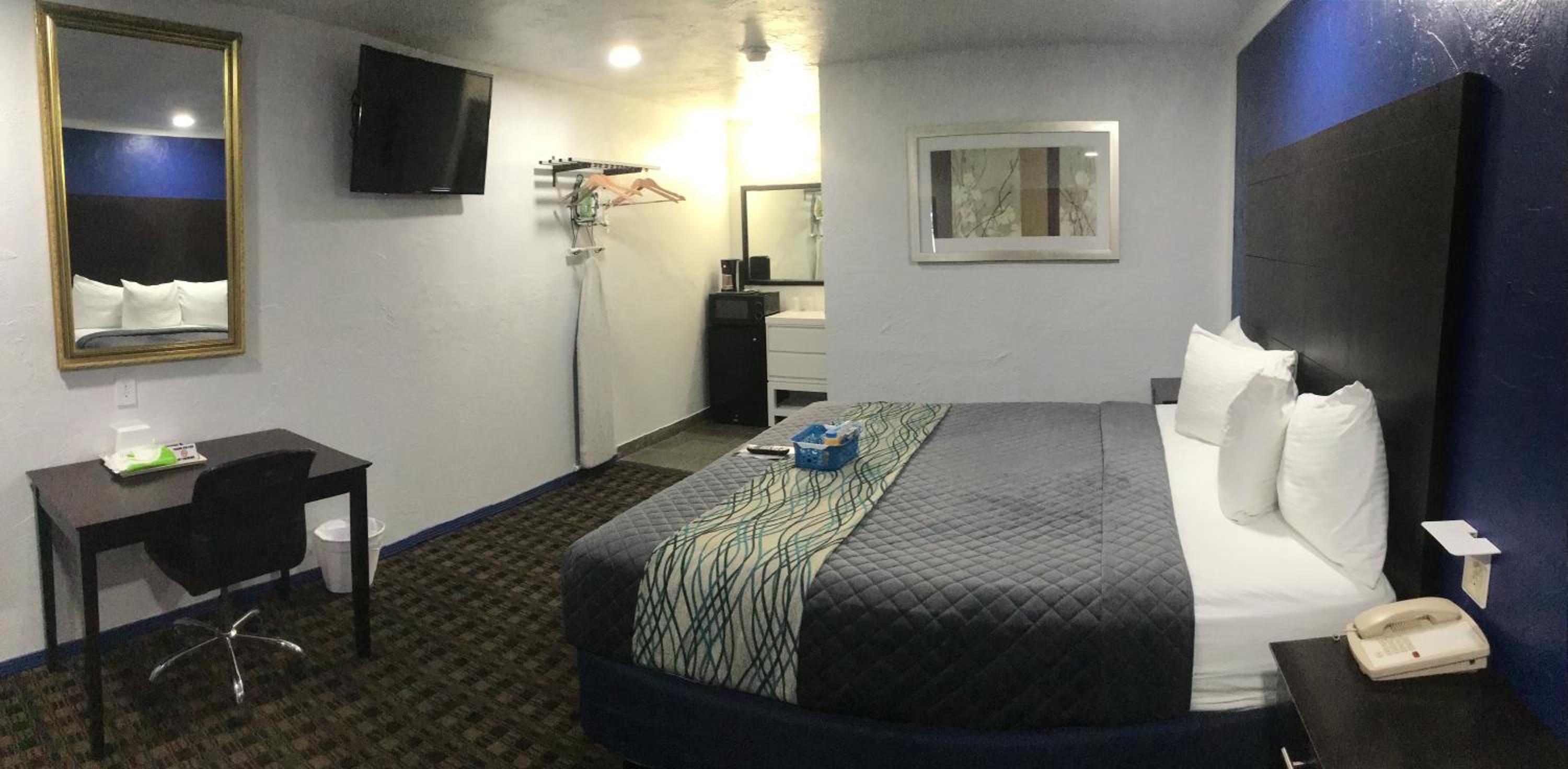 Budget Inn & Suites