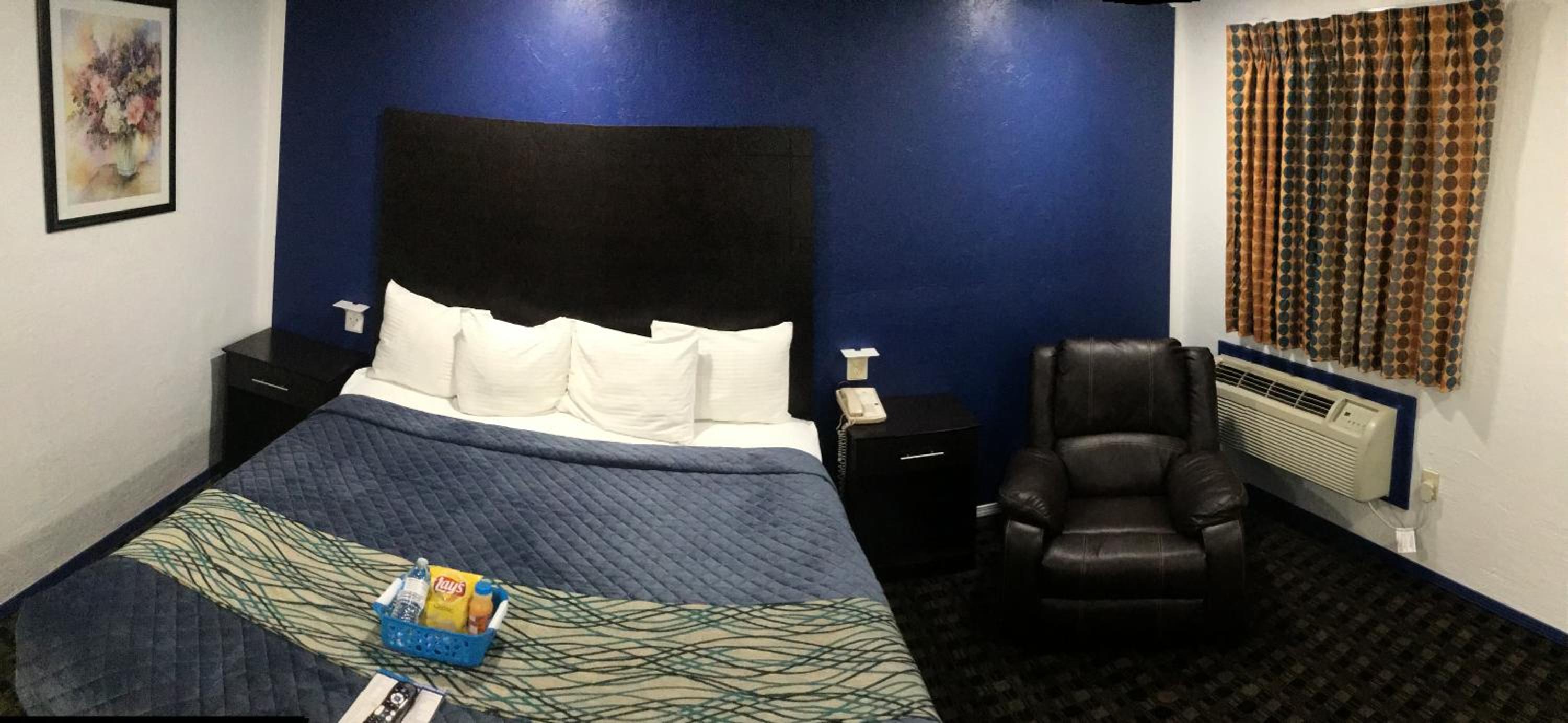 Budget Inn & Suites