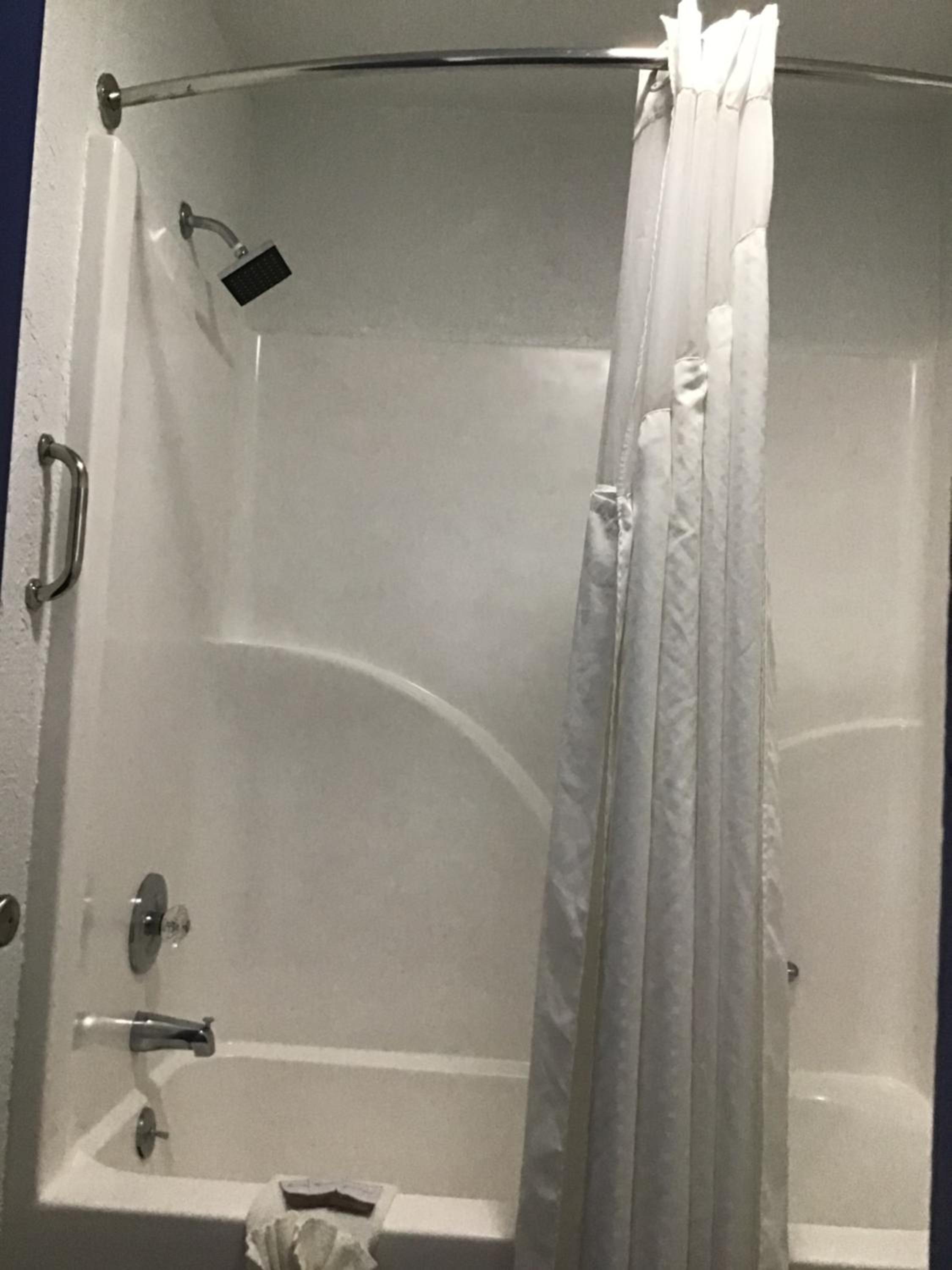 Budget Inn & Suites