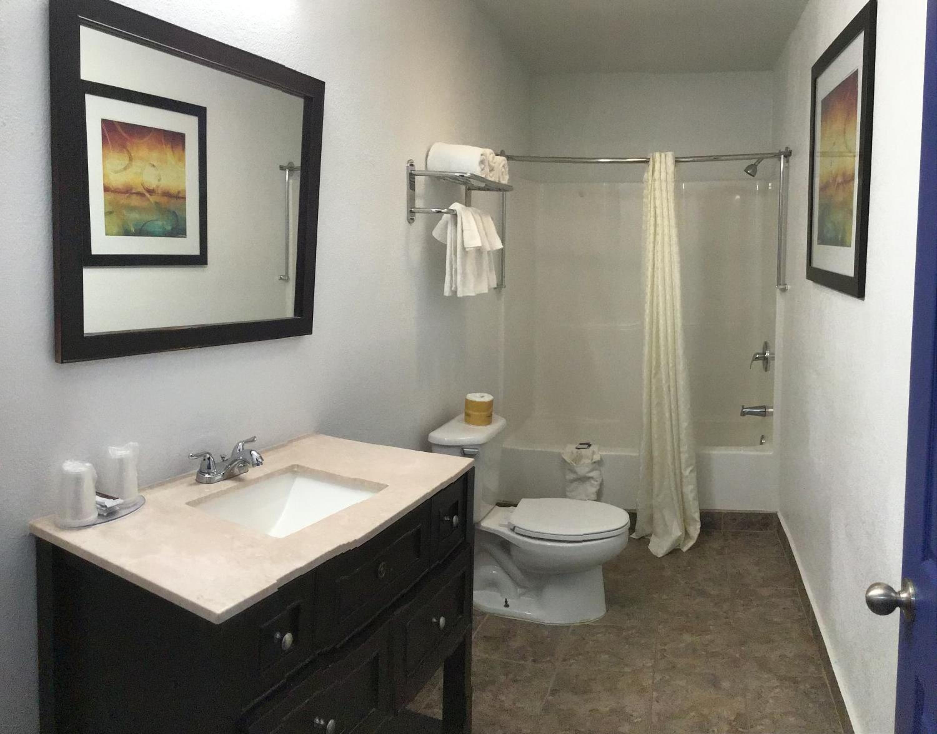 Budget Inn & Suites