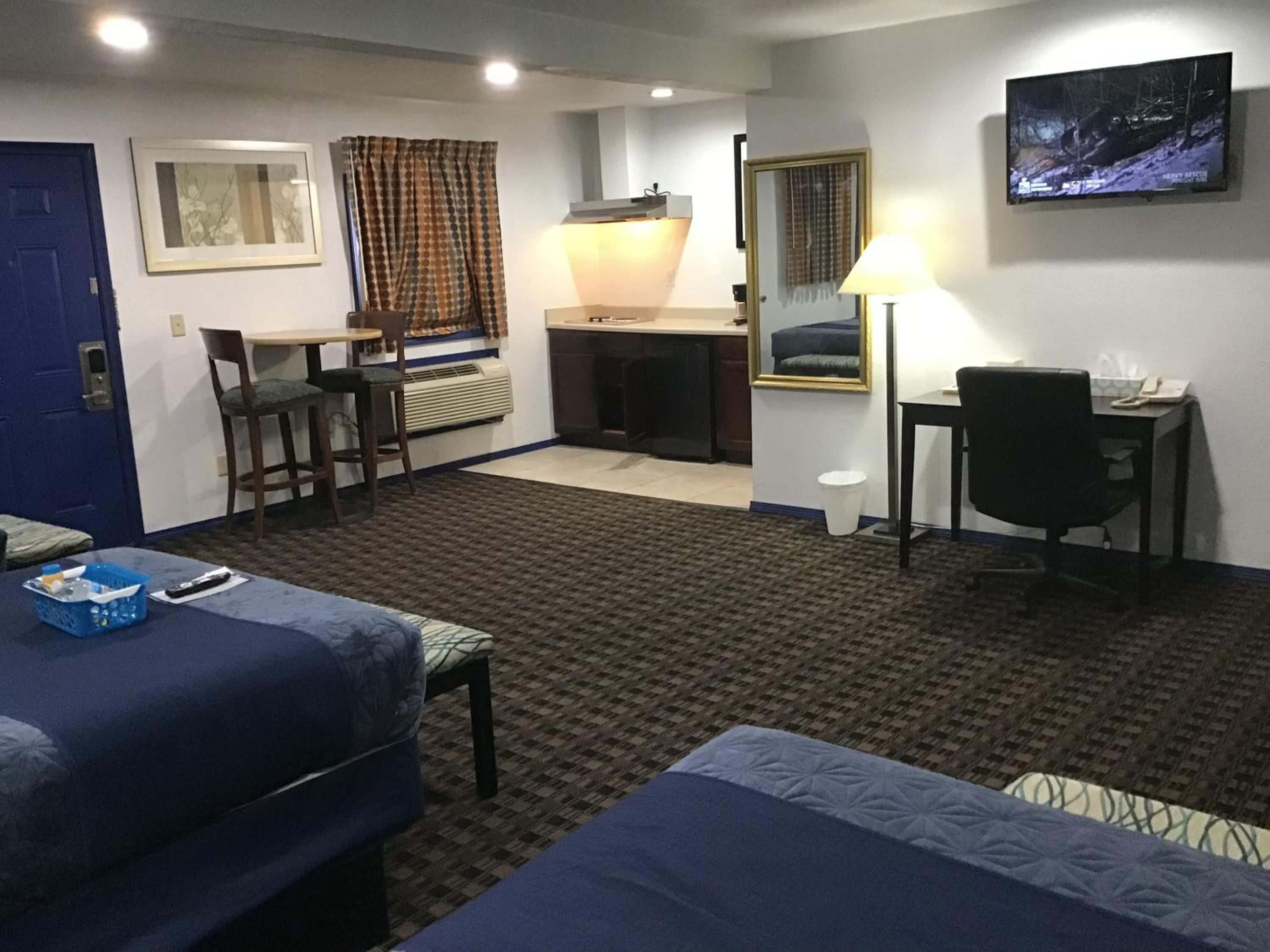 Budget Inn & Suites