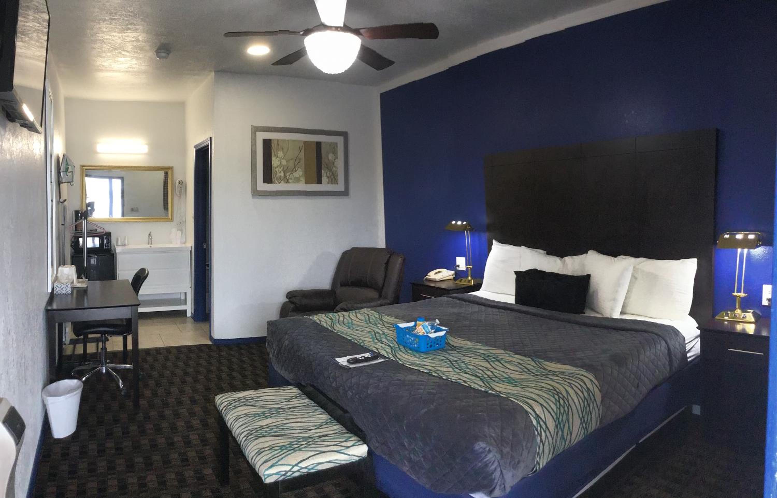 Budget Inn & Suites
