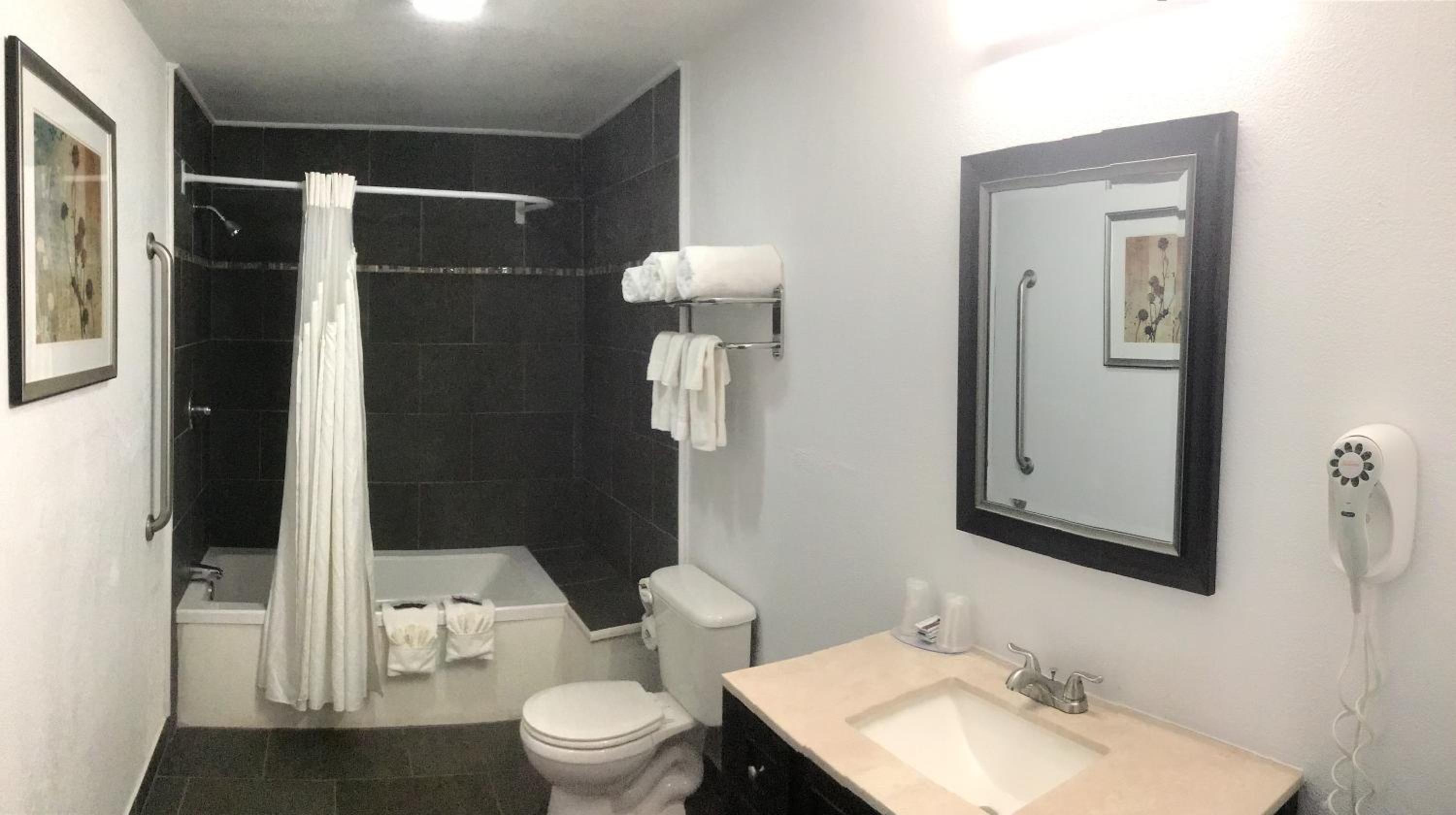 Budget Inn & Suites