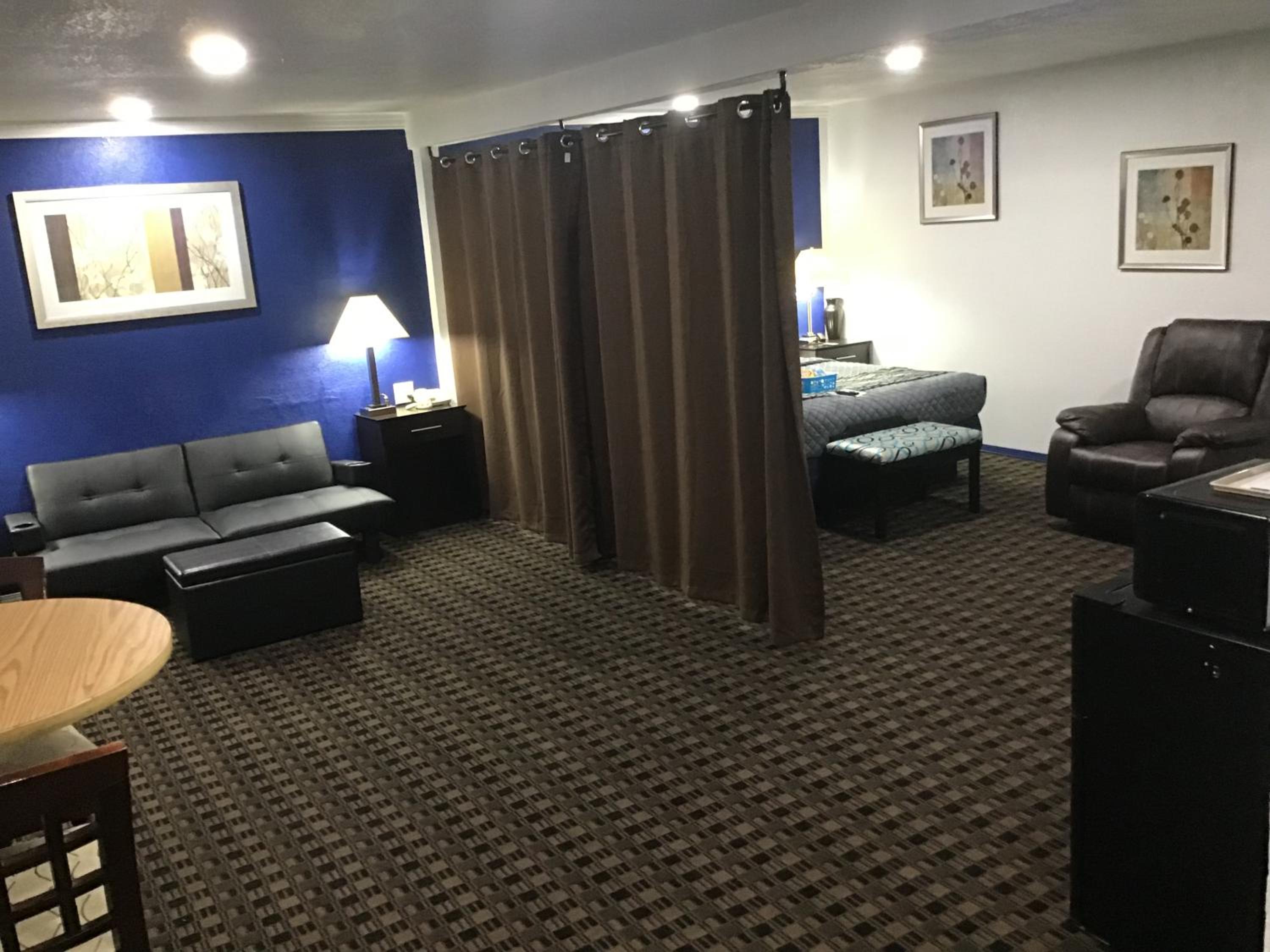 Budget Inn & Suites