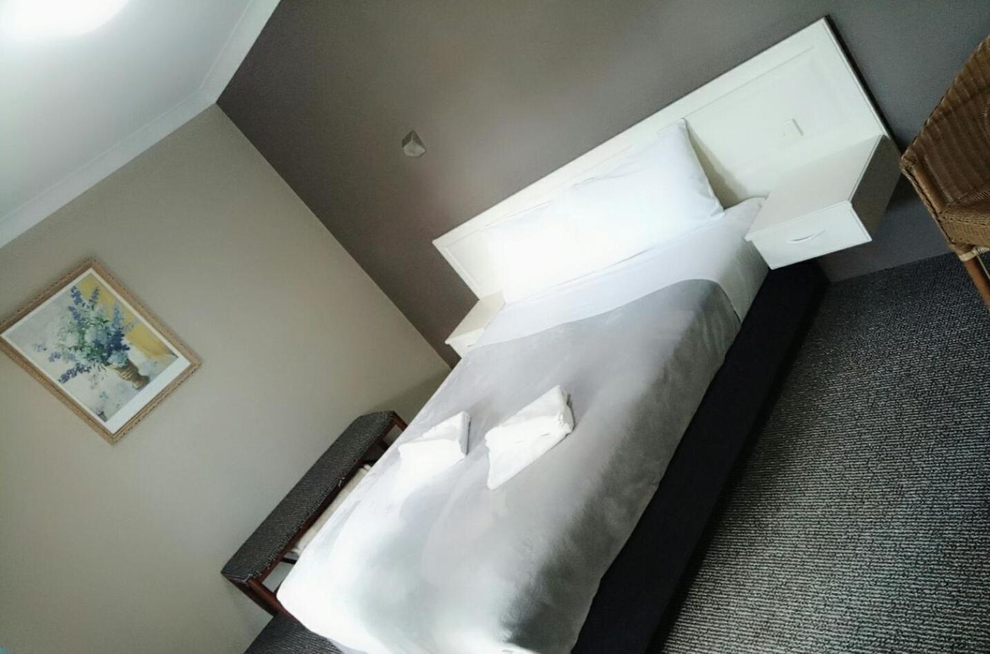 Excelsior Motor Inn