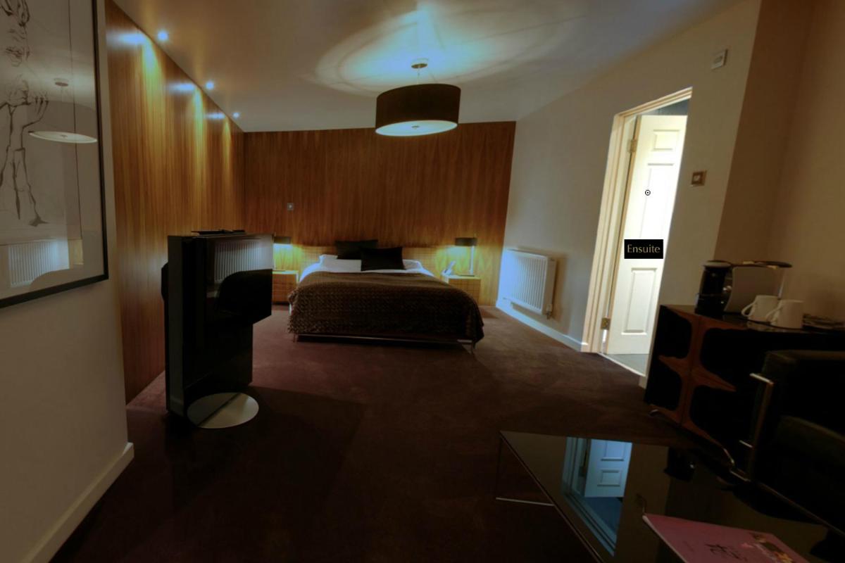 61 Warwick Road view 5