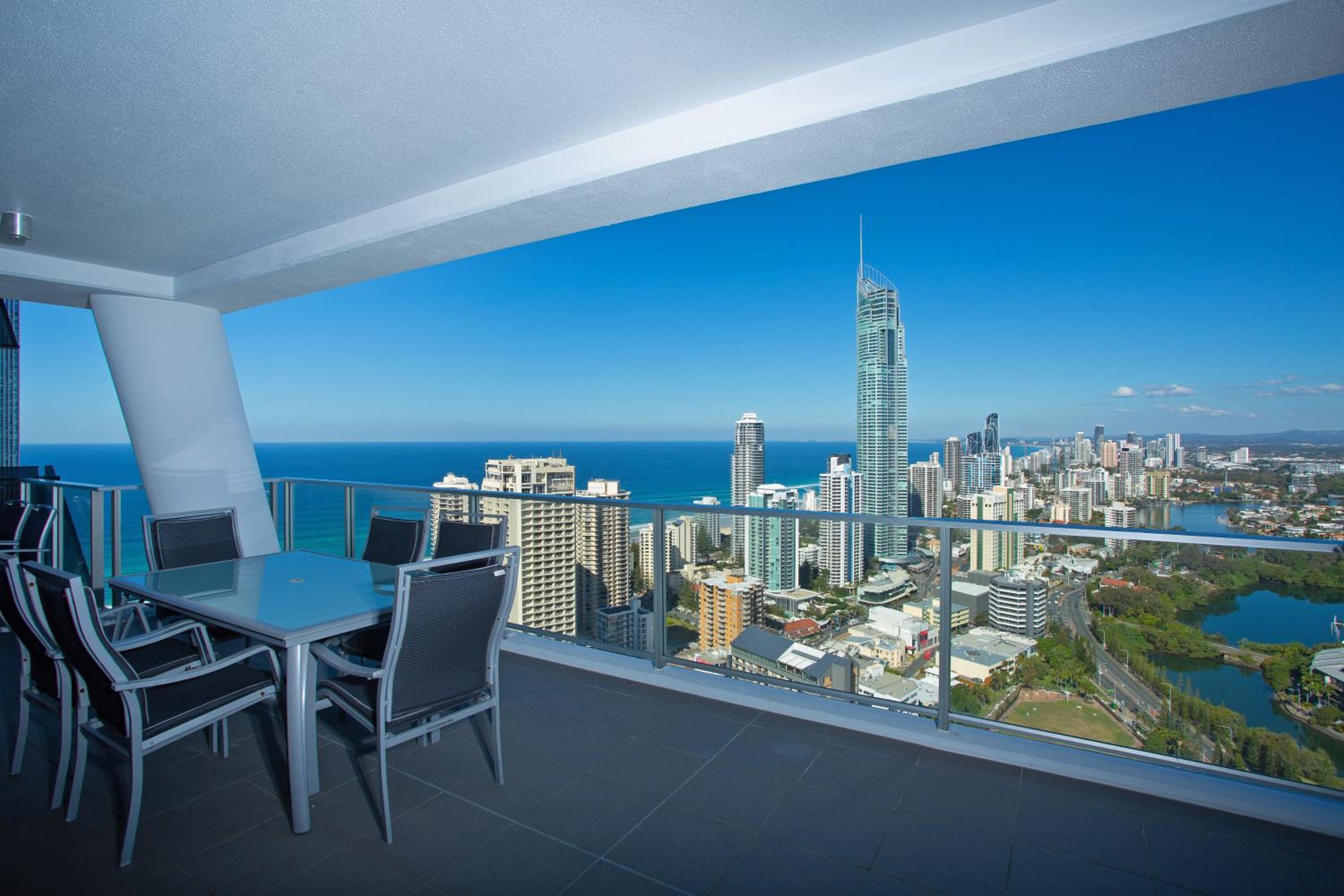 Circle on Cavill - Hosted by Coastal Letting Co.