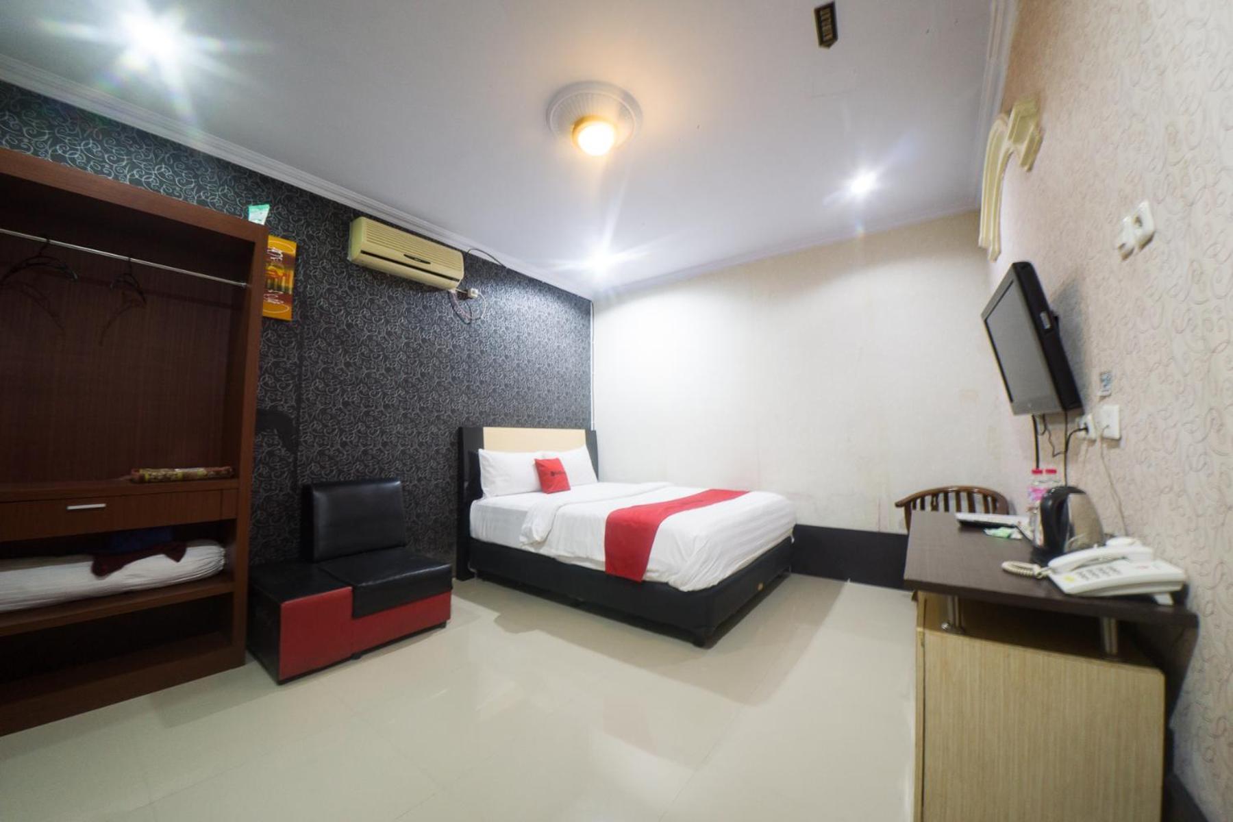 RedDoorz Syariah near RSUD Ainun Habibie Gorontalo