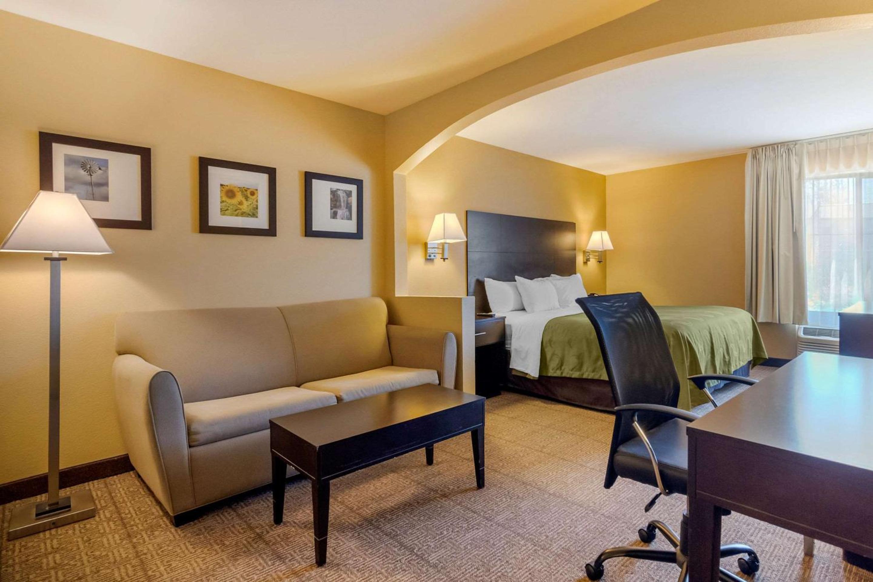 Quality Inn Suites Lenexa Kansas City - Property Image 24