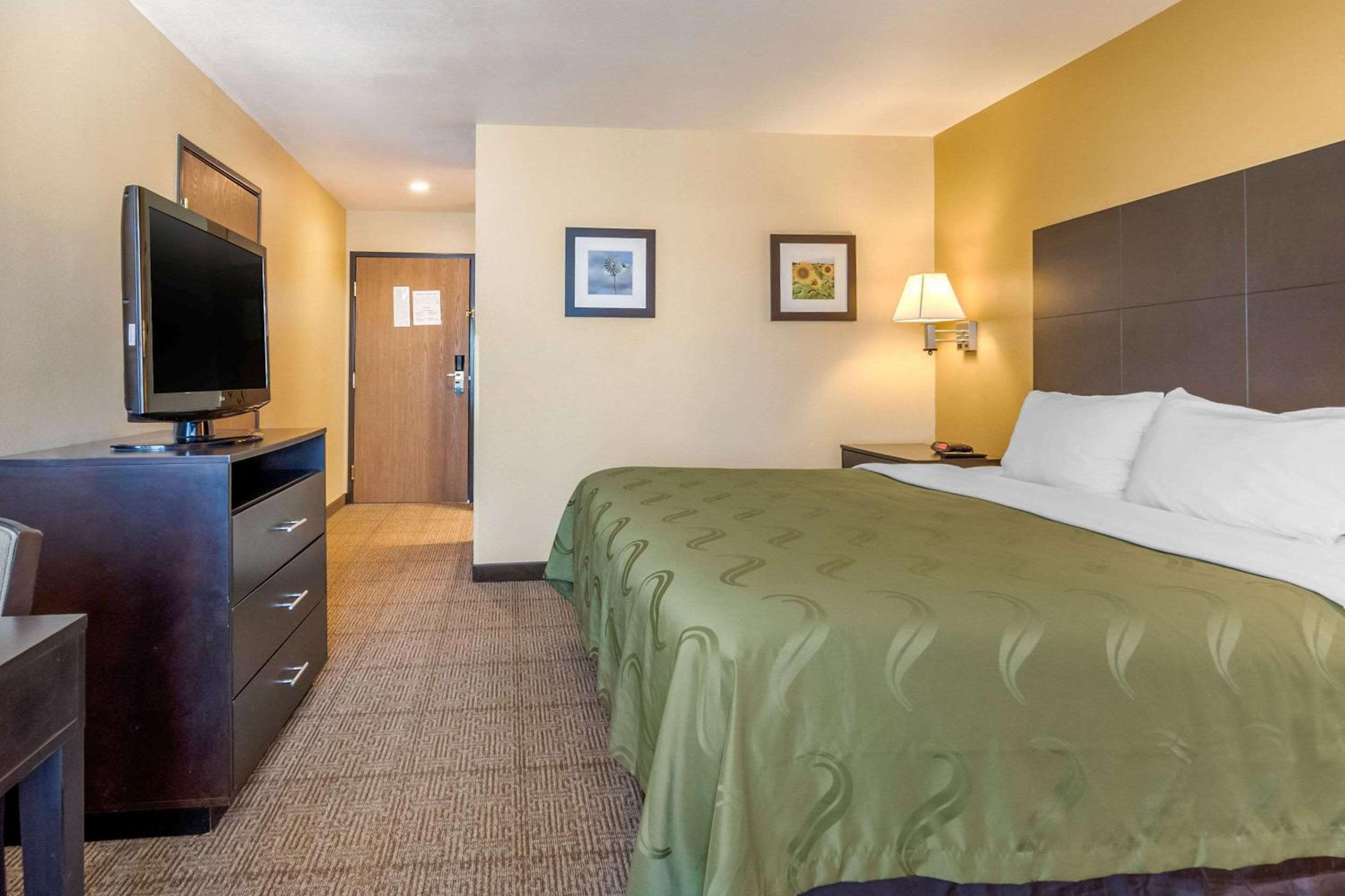 Quality Inn Suites Lenexa Kansas City - Property Image 9