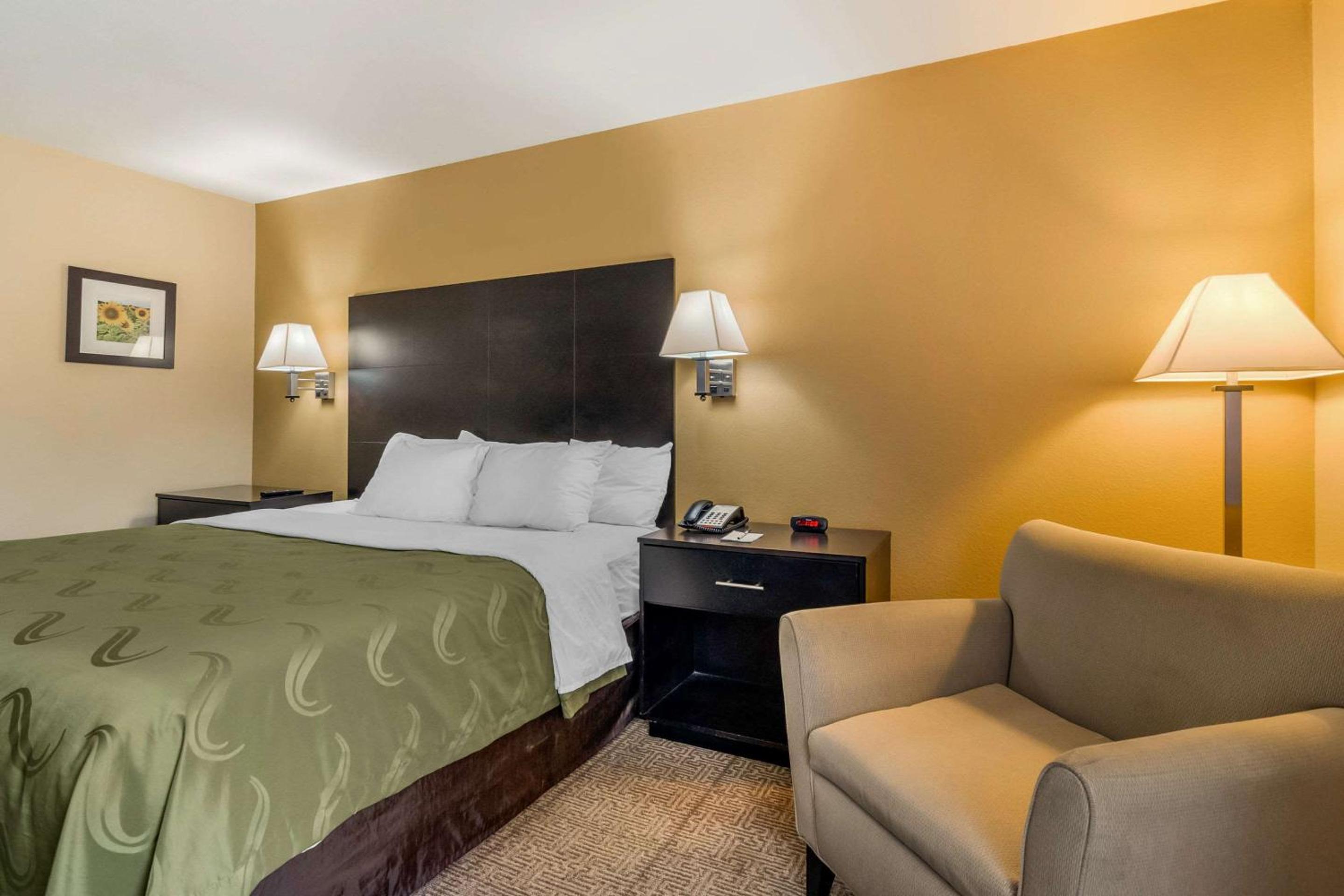 Quality Inn Suites Lenexa Kansas City - Property Image 28