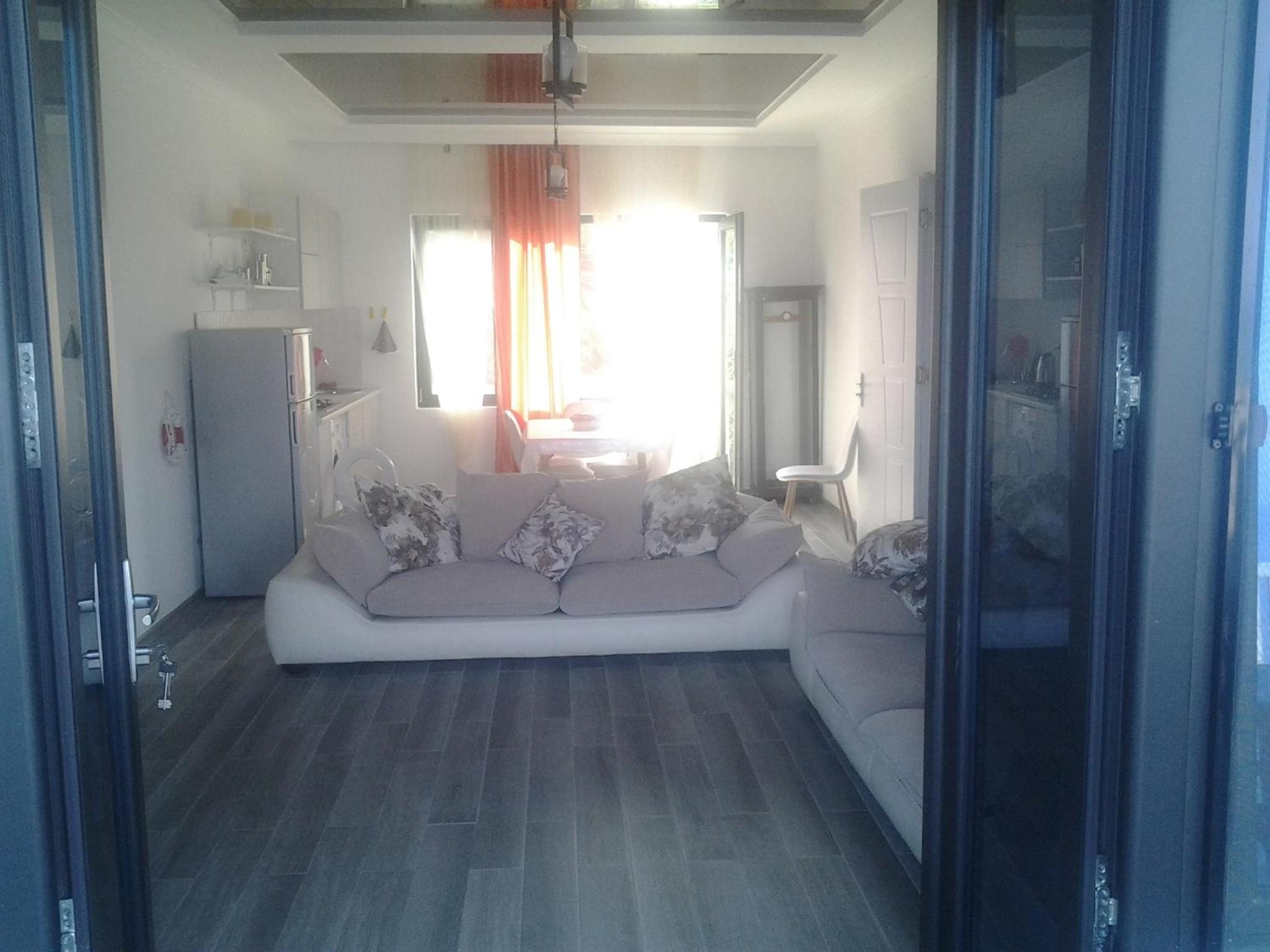 Gugu House