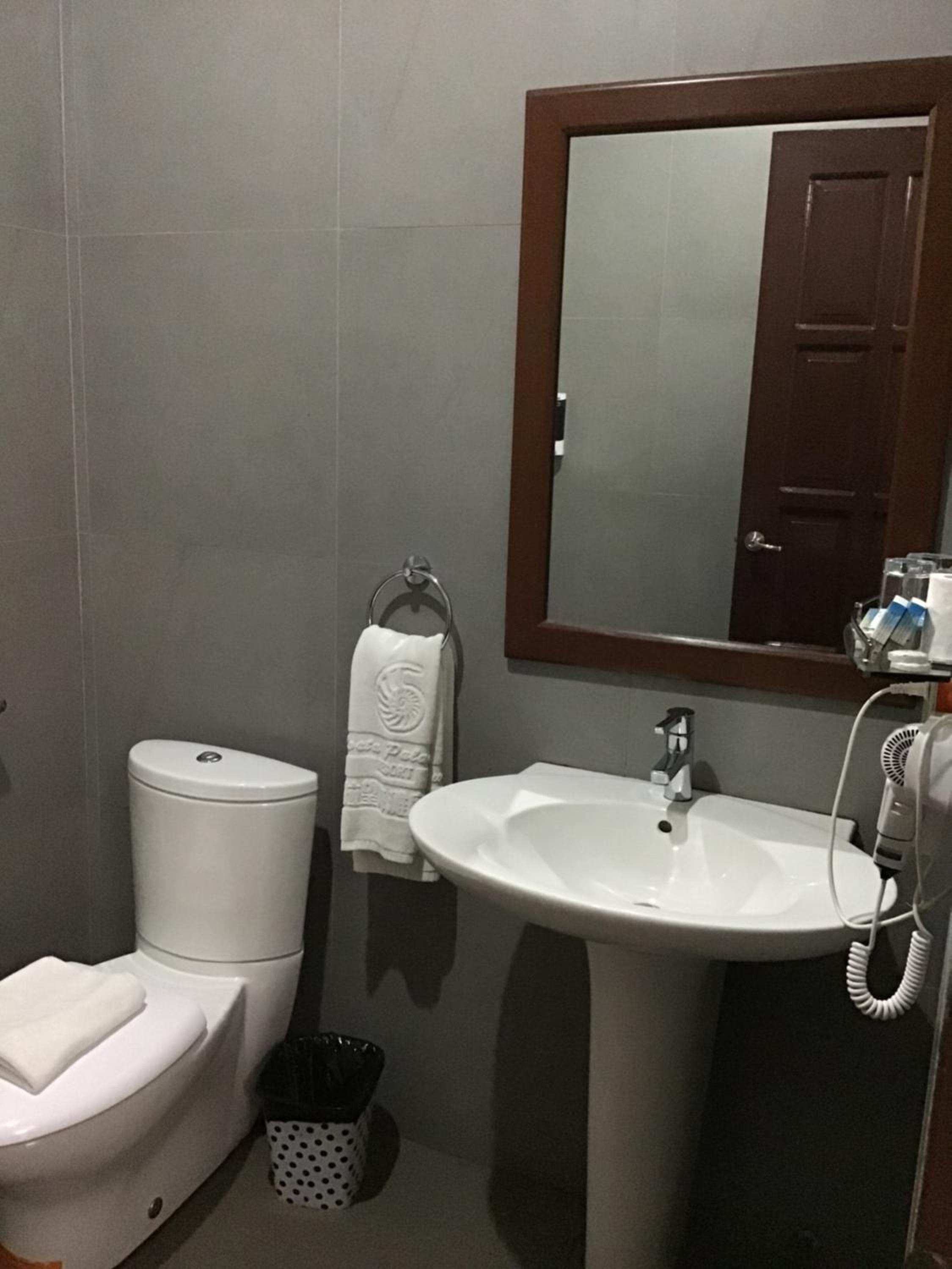 Costa Palawan Resort