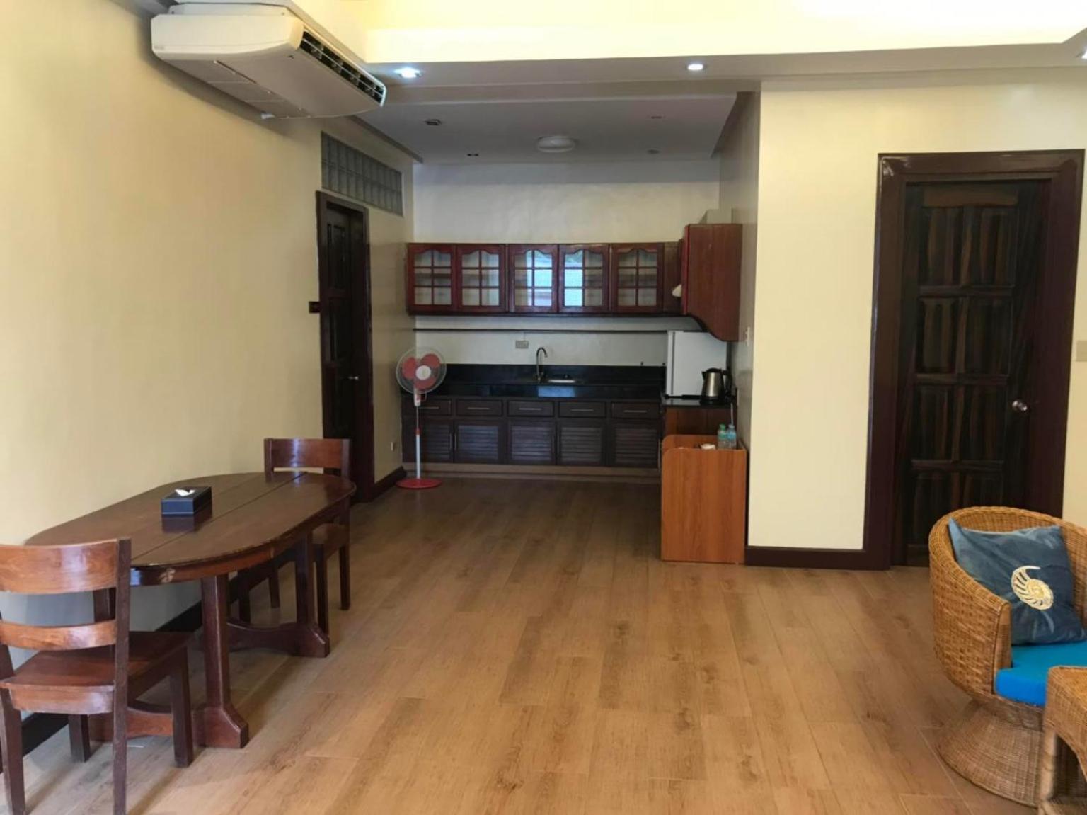 Costa Palawan Resort