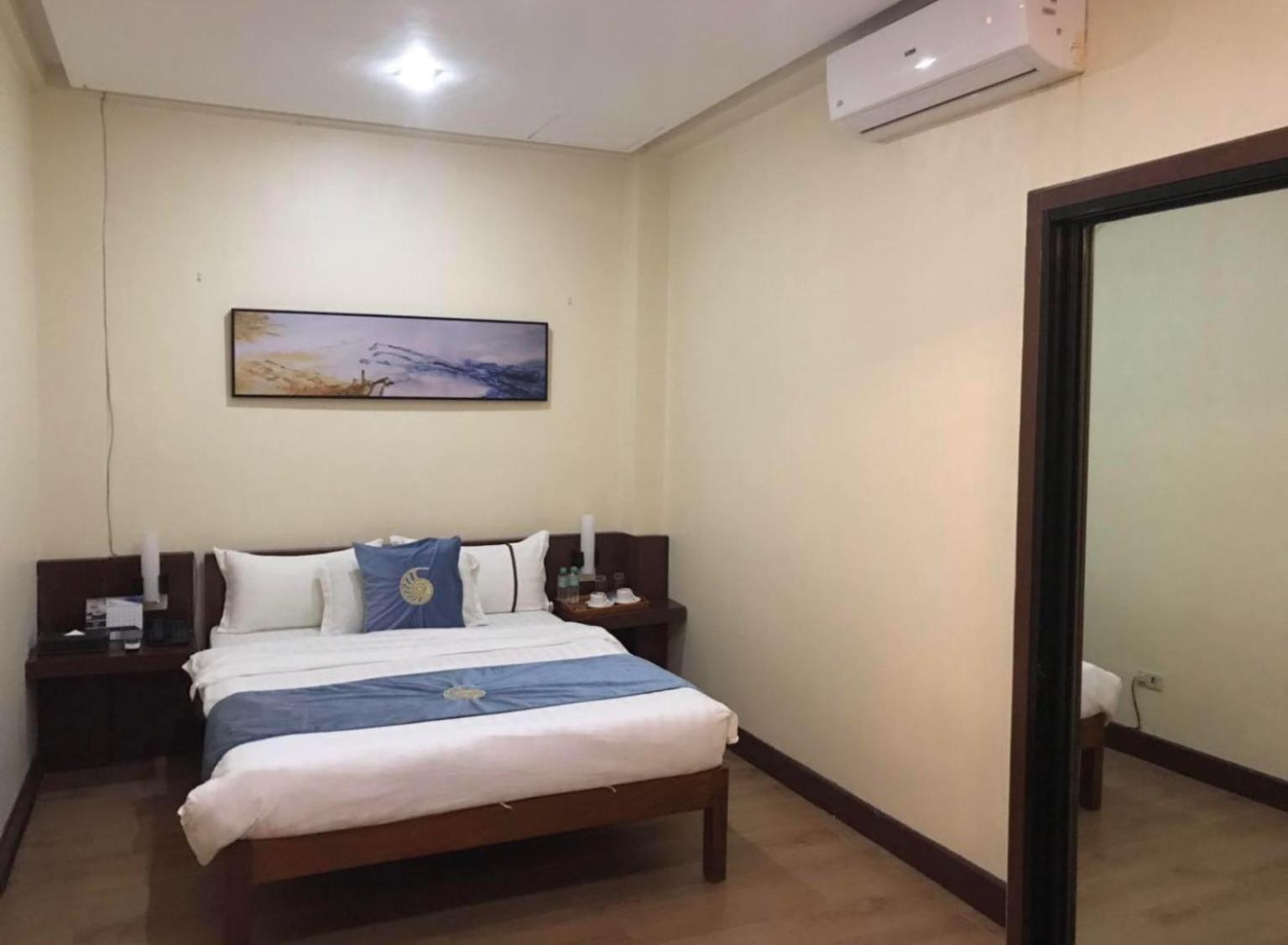 Costa Palawan Resort