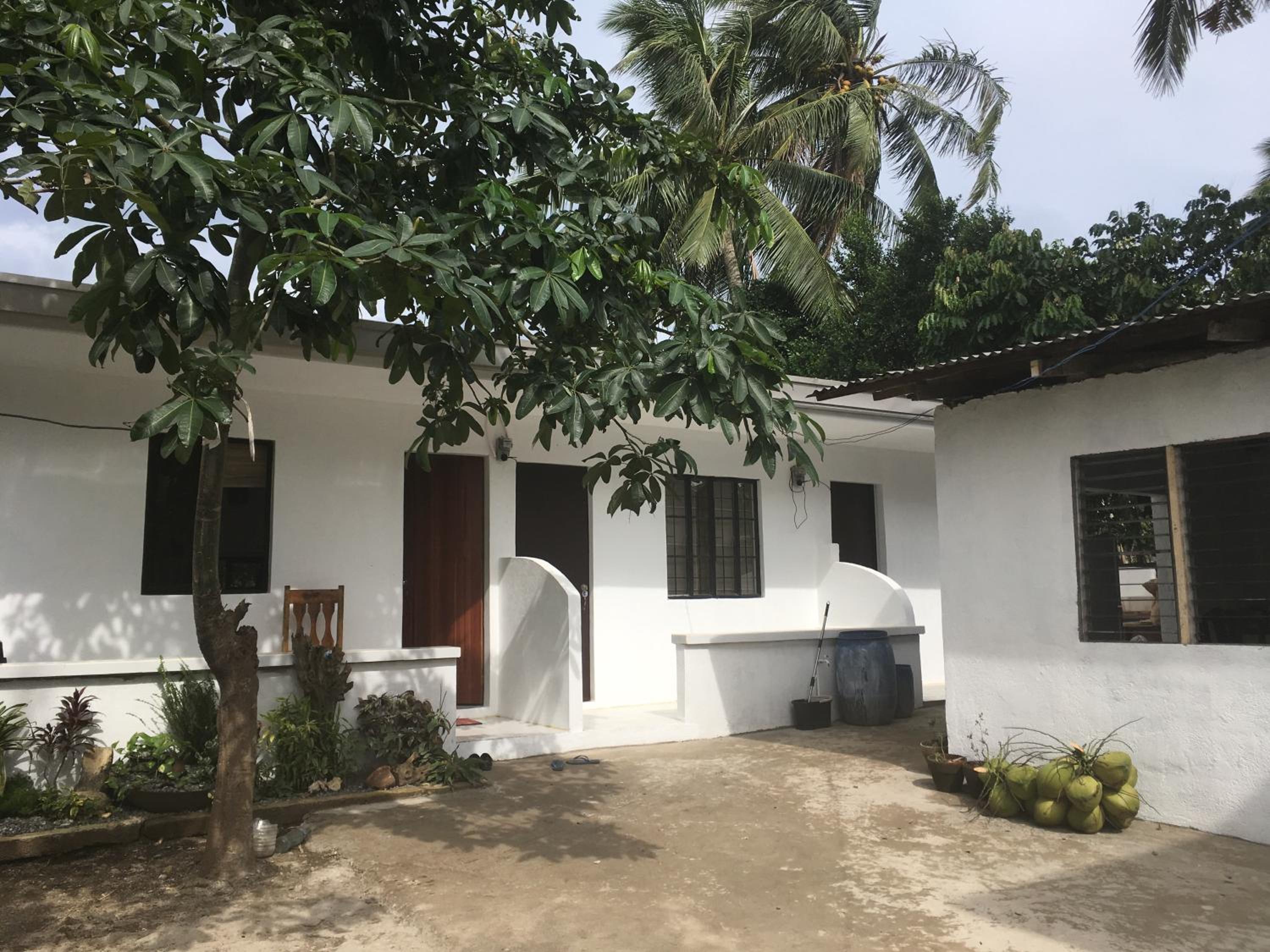 Budget Rooms in Silang Near Tagaytay view 5
