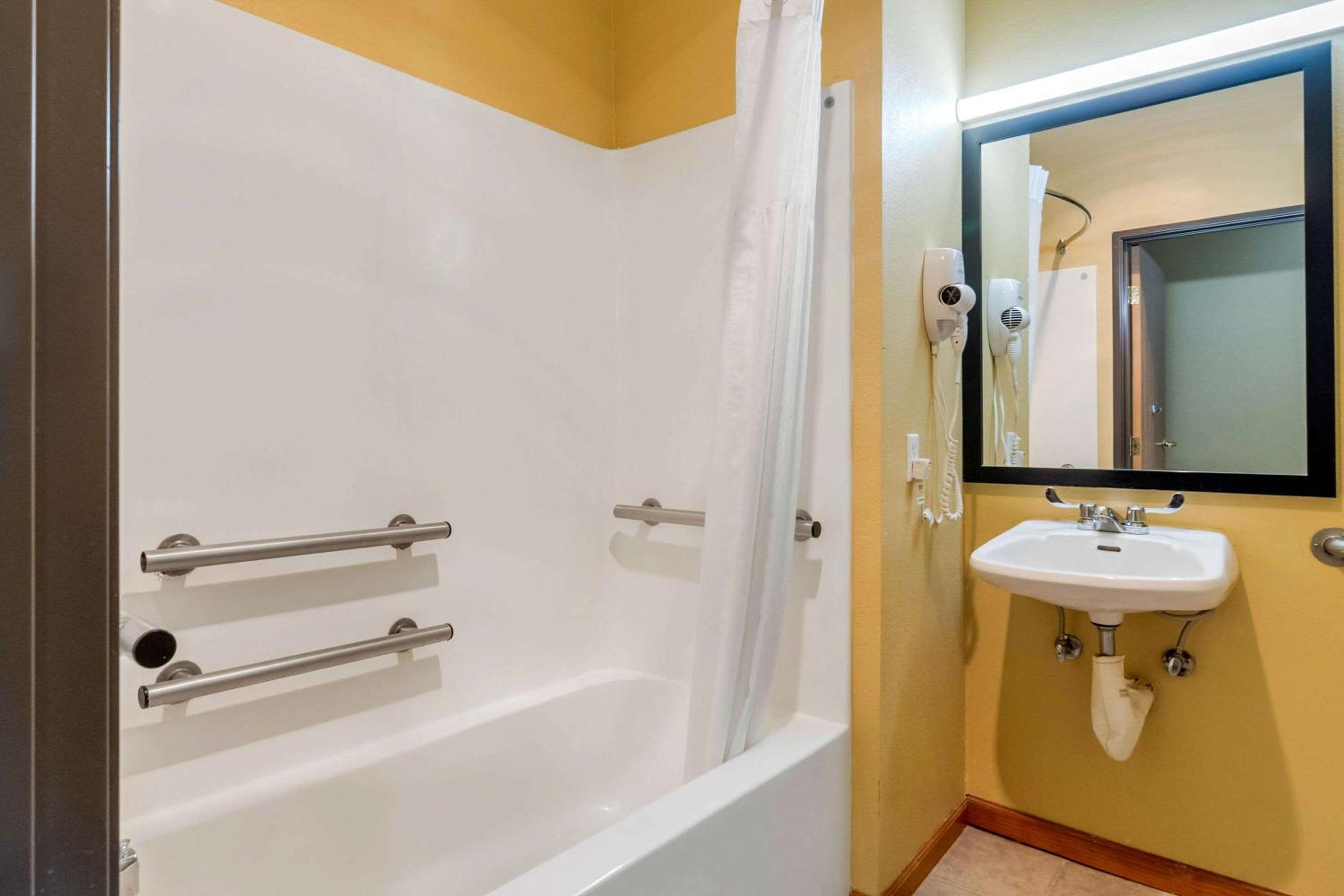 Quality Inn Suites Lenexa Kansas City - Property Image 32